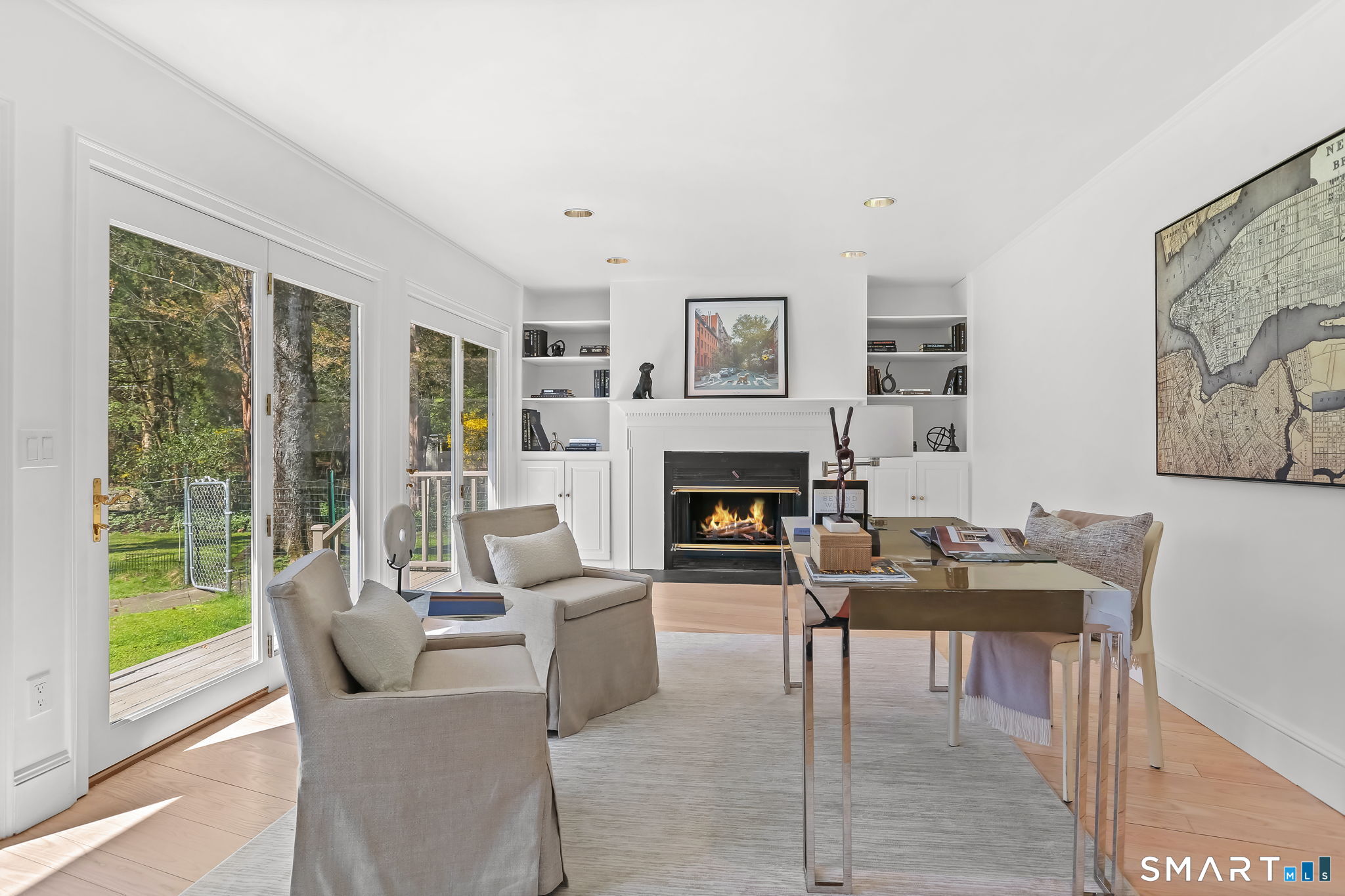 32 Buttonball Lane