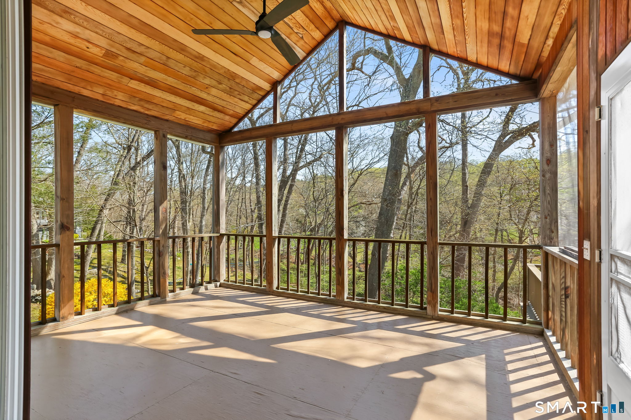 32 Buttonball Lane