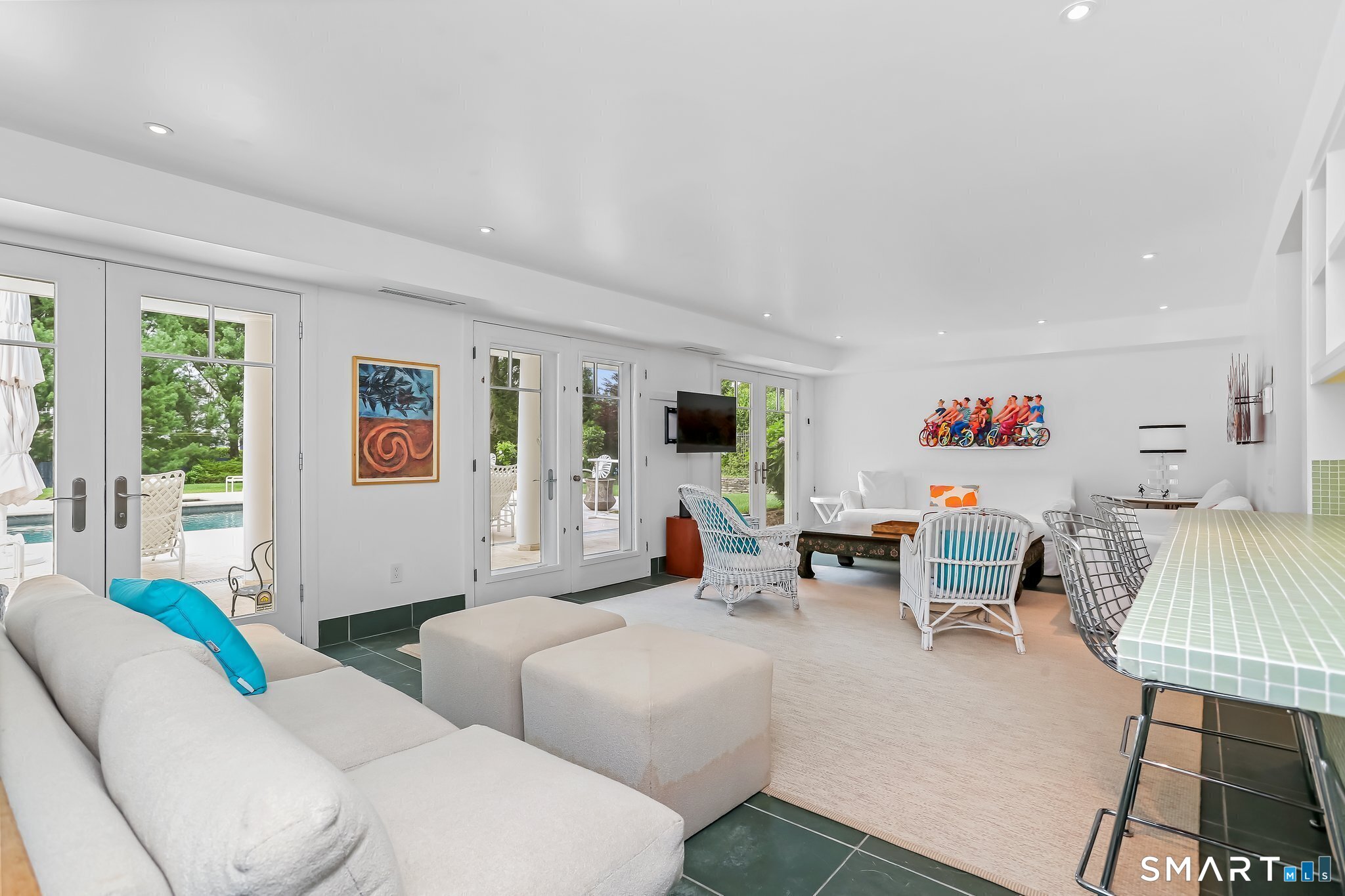 2 Bluewater Hill South
