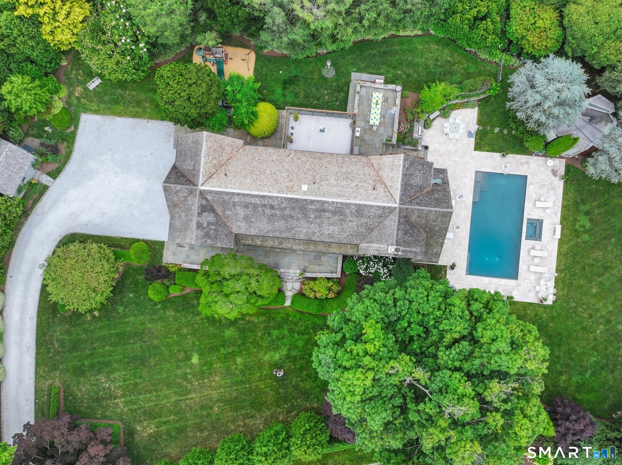 2 Bluewater Hill South
