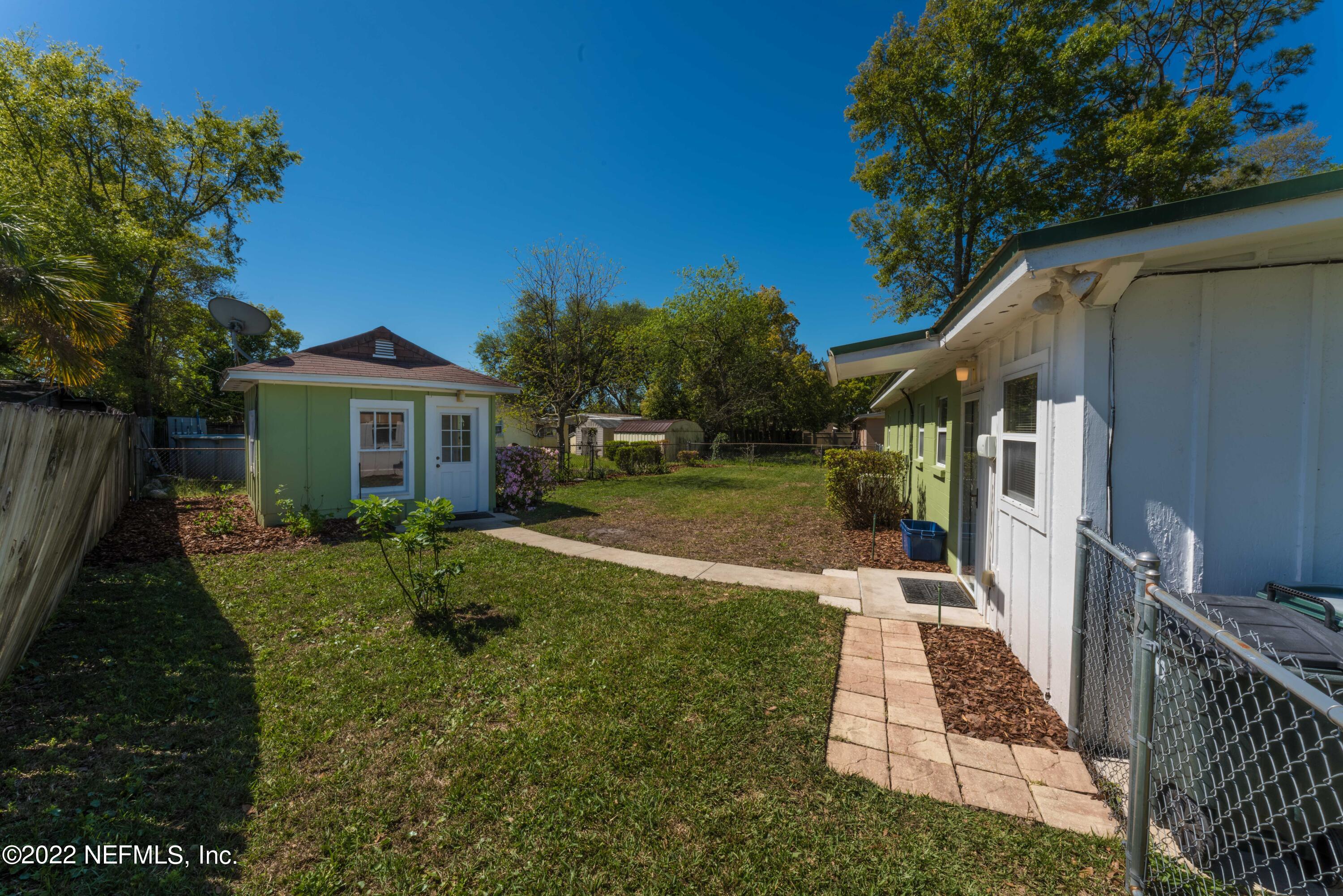 330 BONNLYN DR