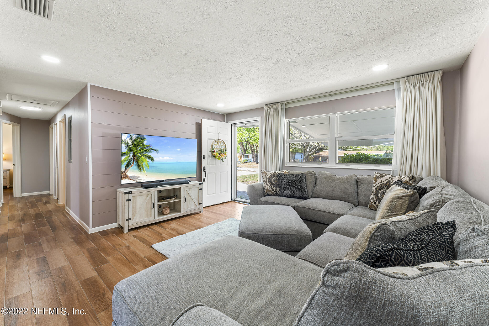 330 BONNLYN DR