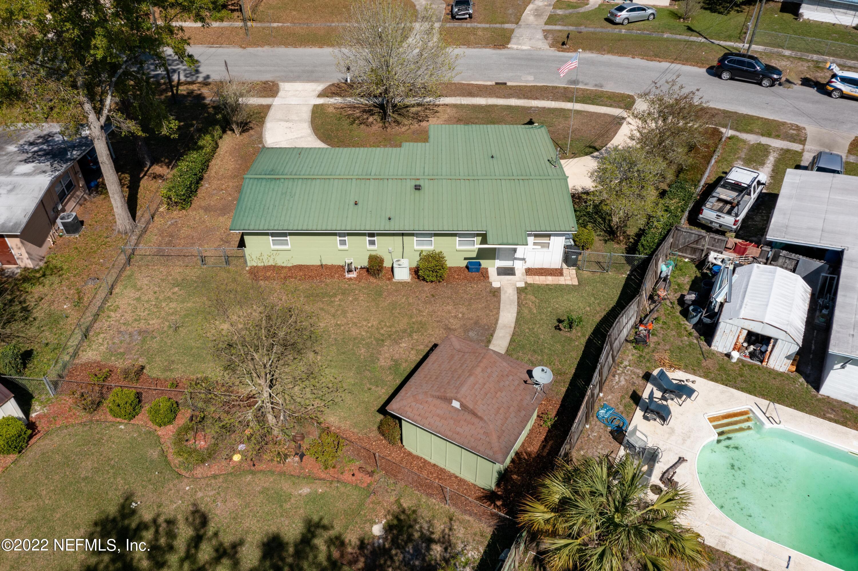 330 BONNLYN DR