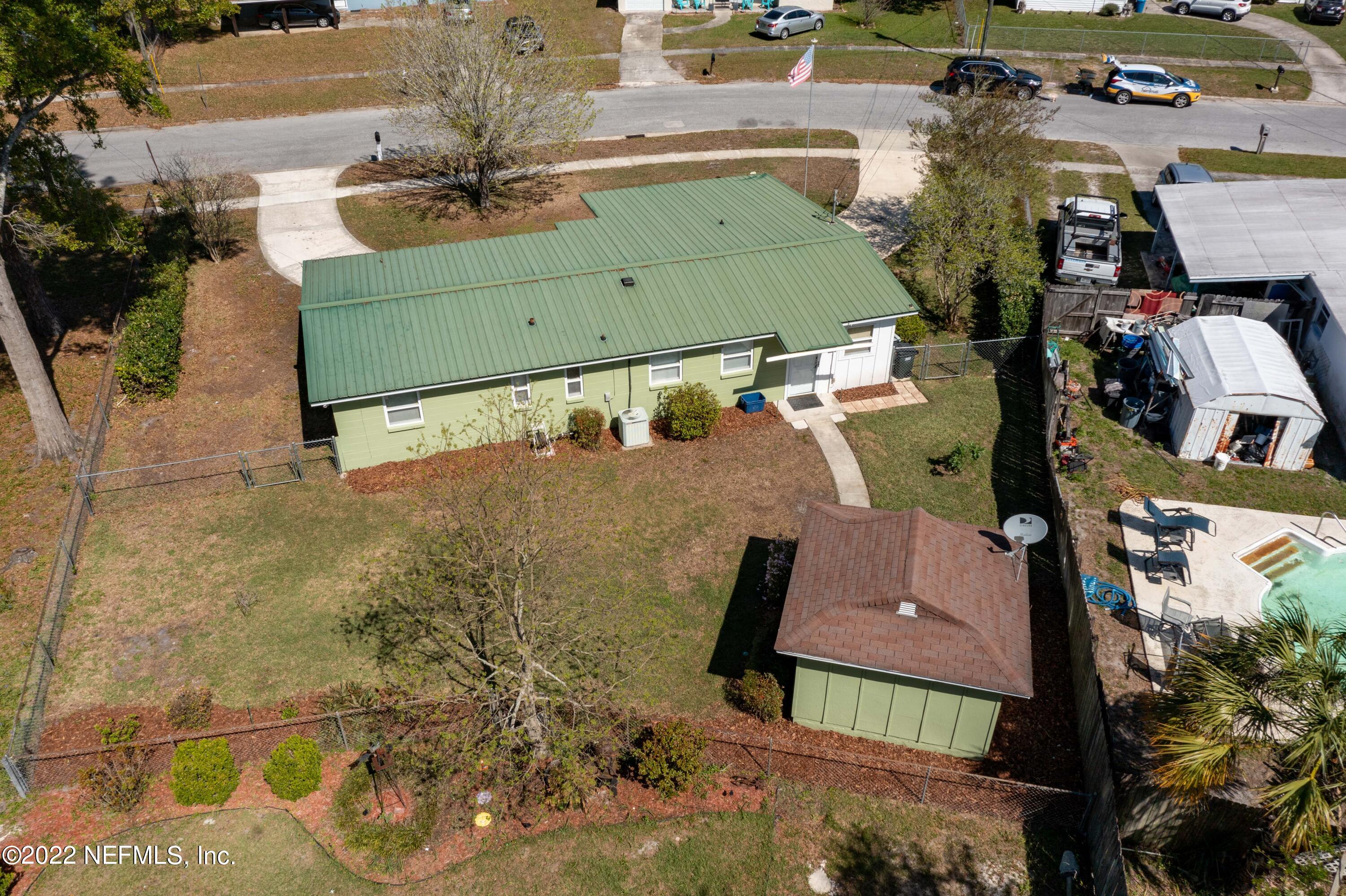330 BONNLYN DR