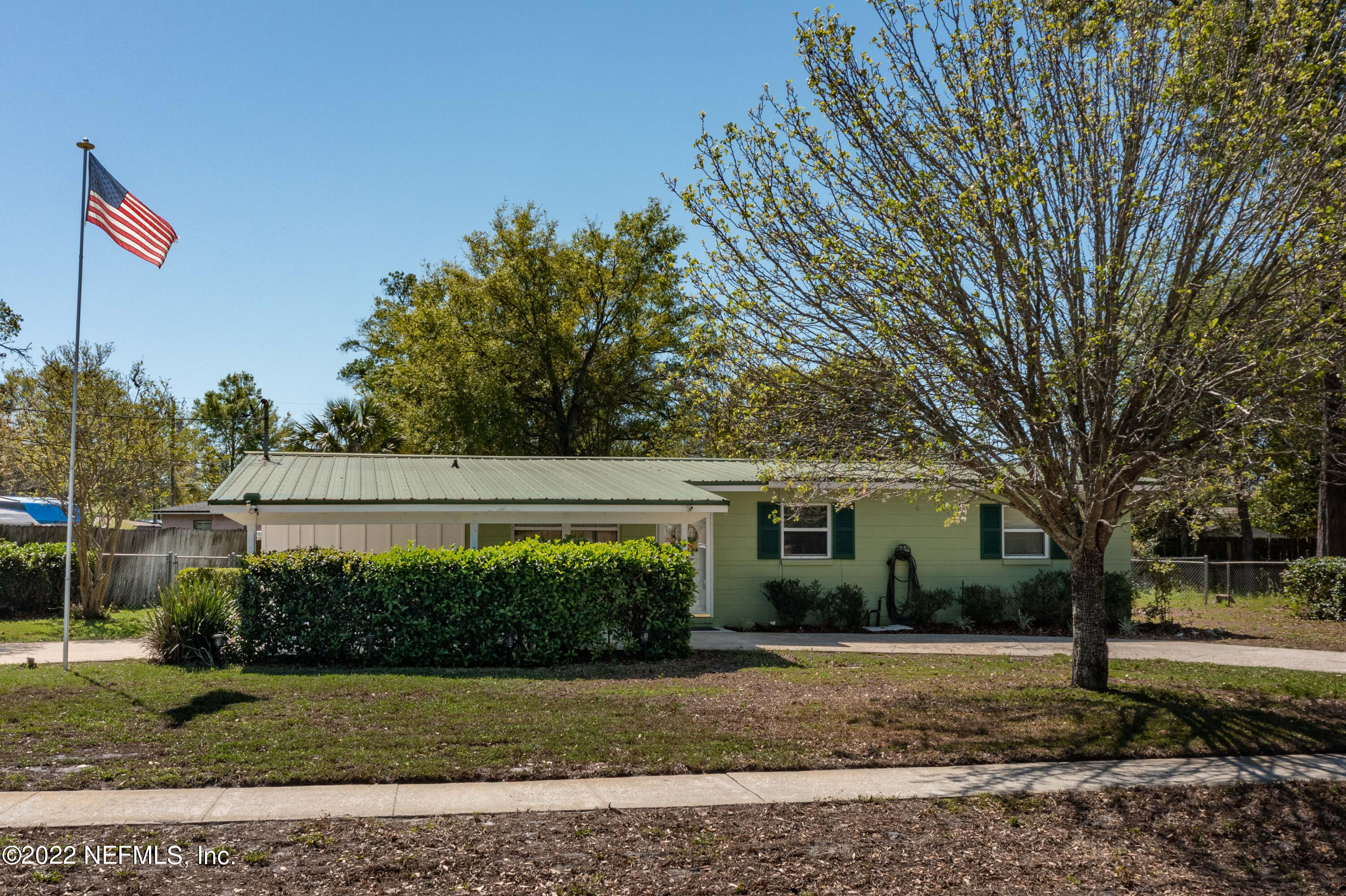 330 BONNLYN DR