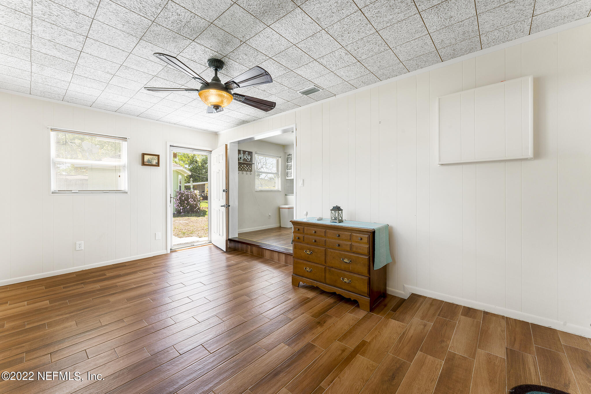 330 BONNLYN DR