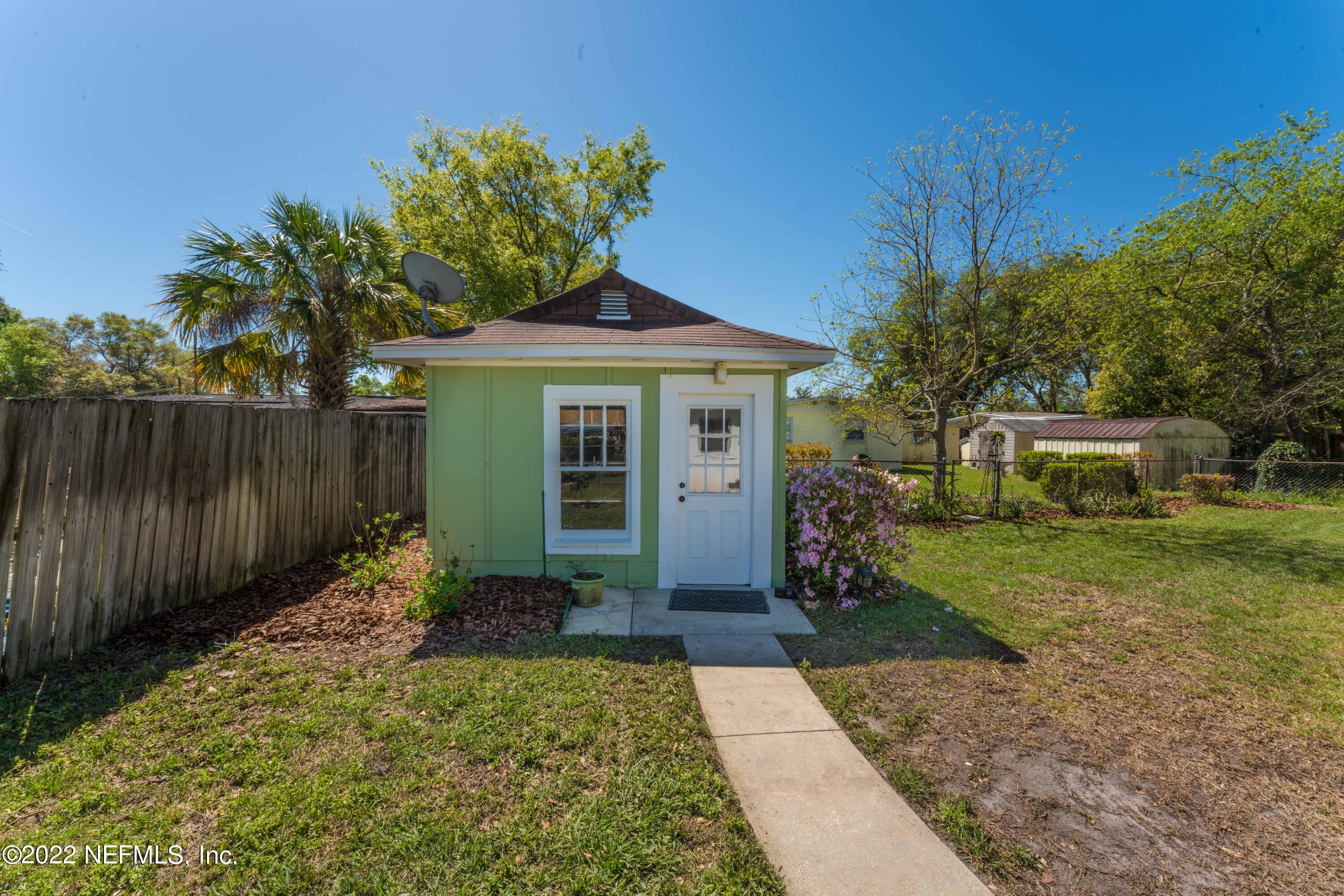 330 BONNLYN DR