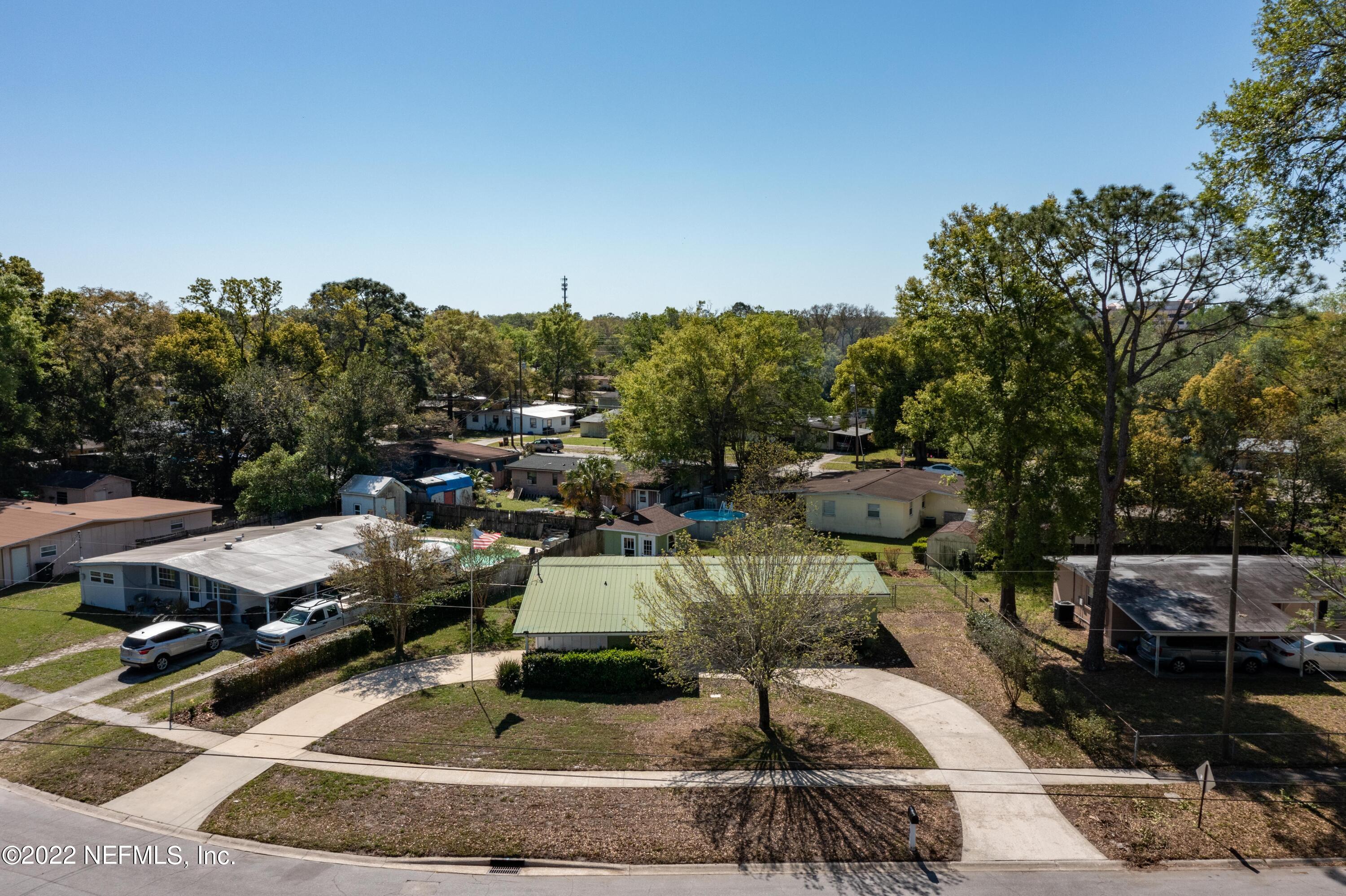 330 BONNLYN DR