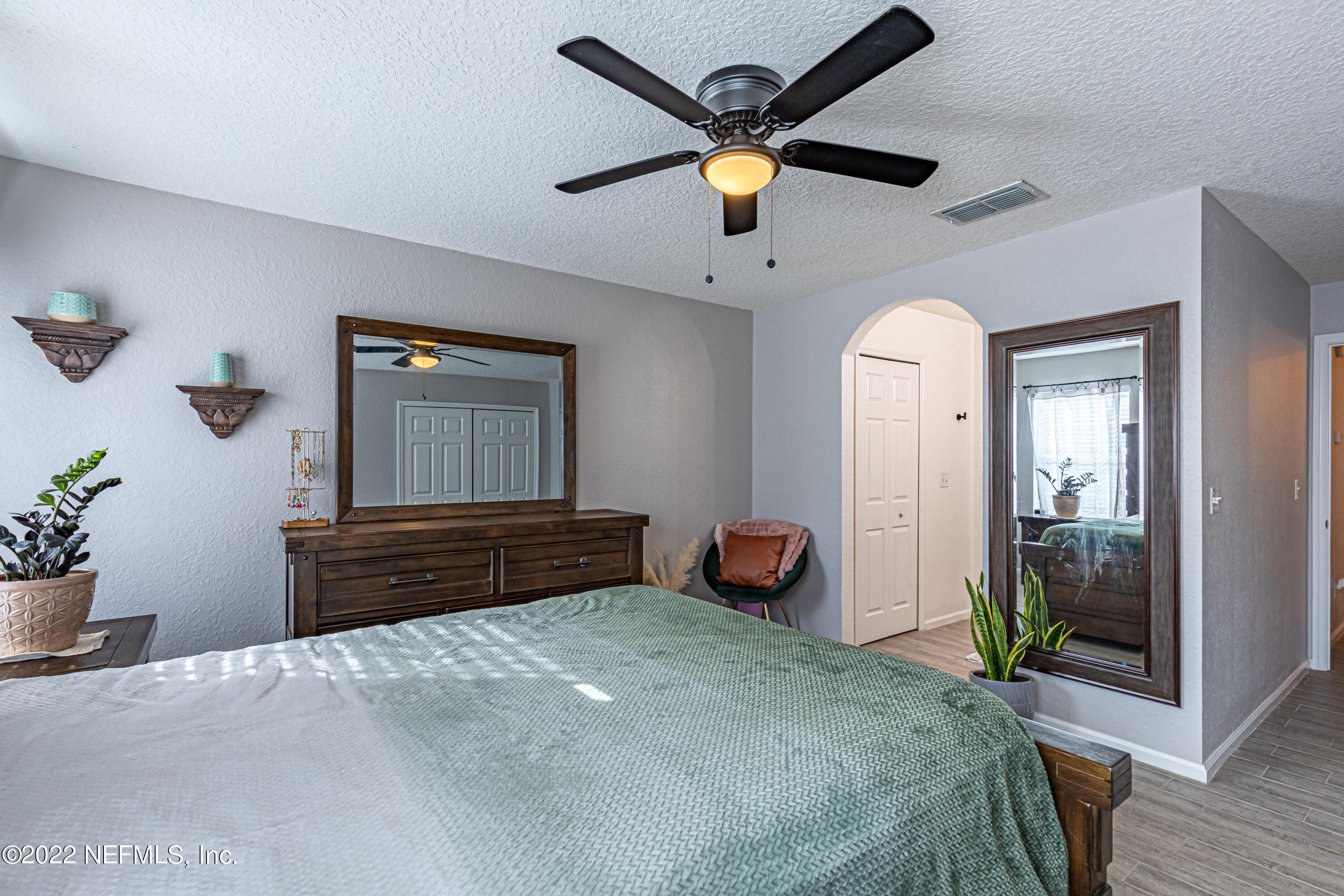 1874 LAGO DEL SUR DR