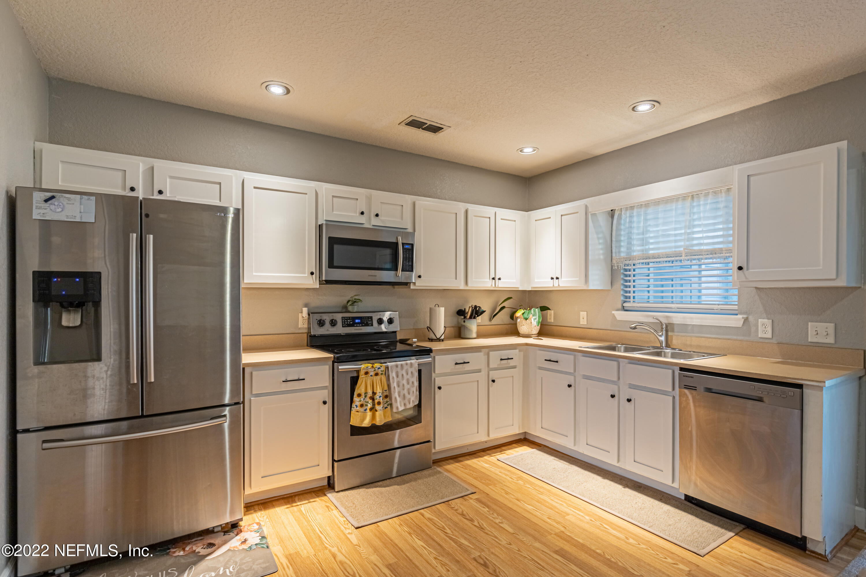 1874 LAGO DEL SUR DR