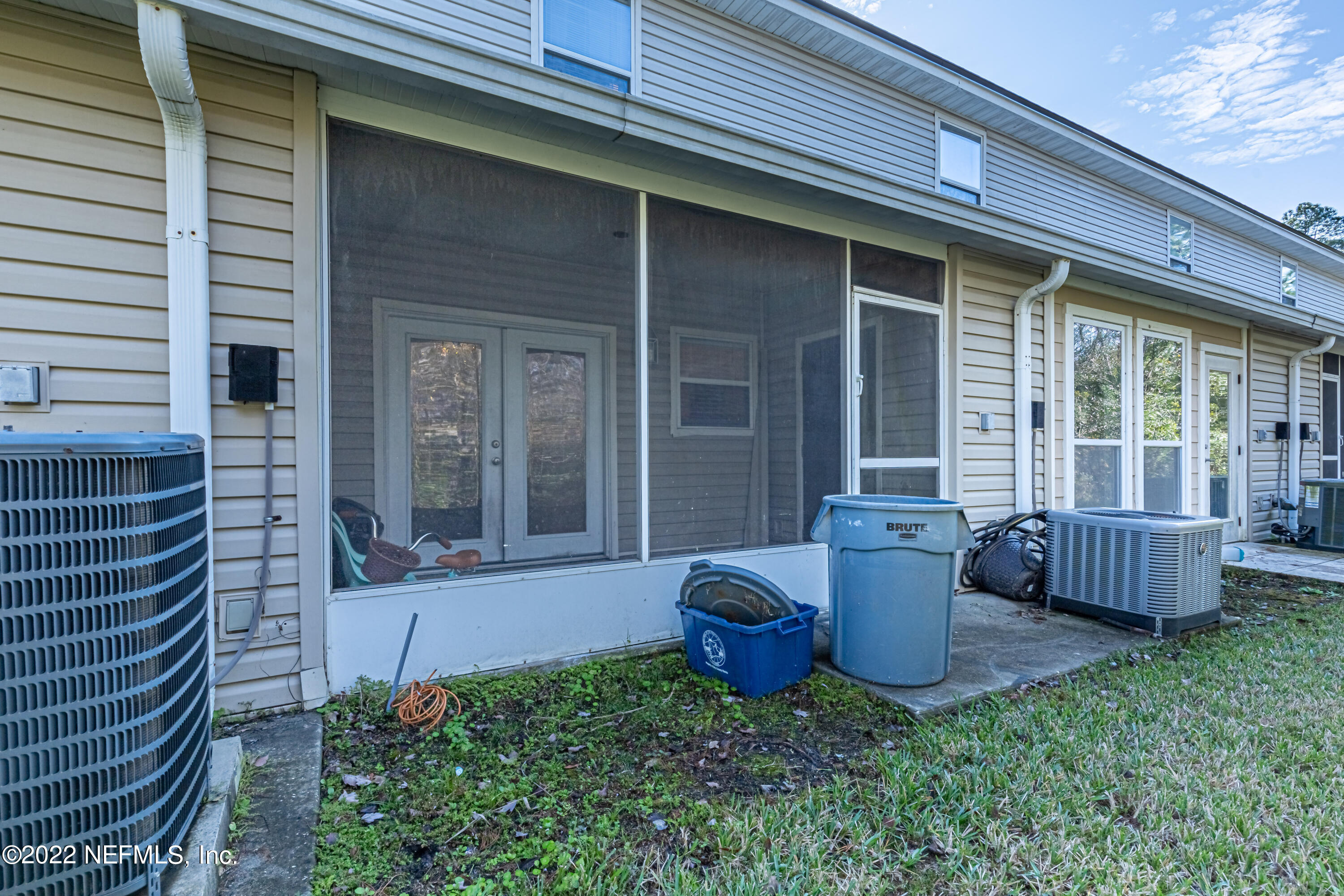 1874 LAGO DEL SUR DR