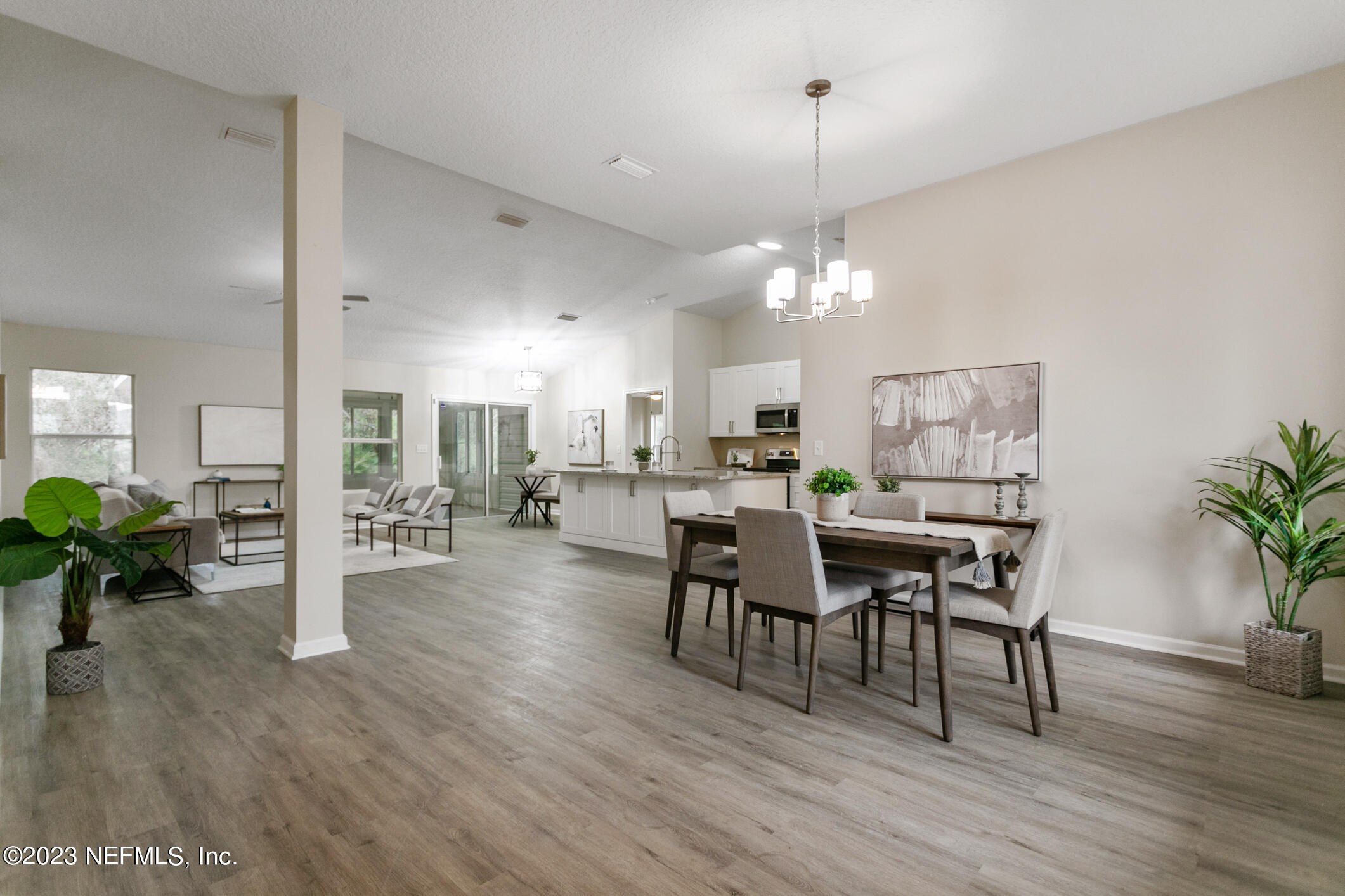 15883 TWIN CREEK DR
