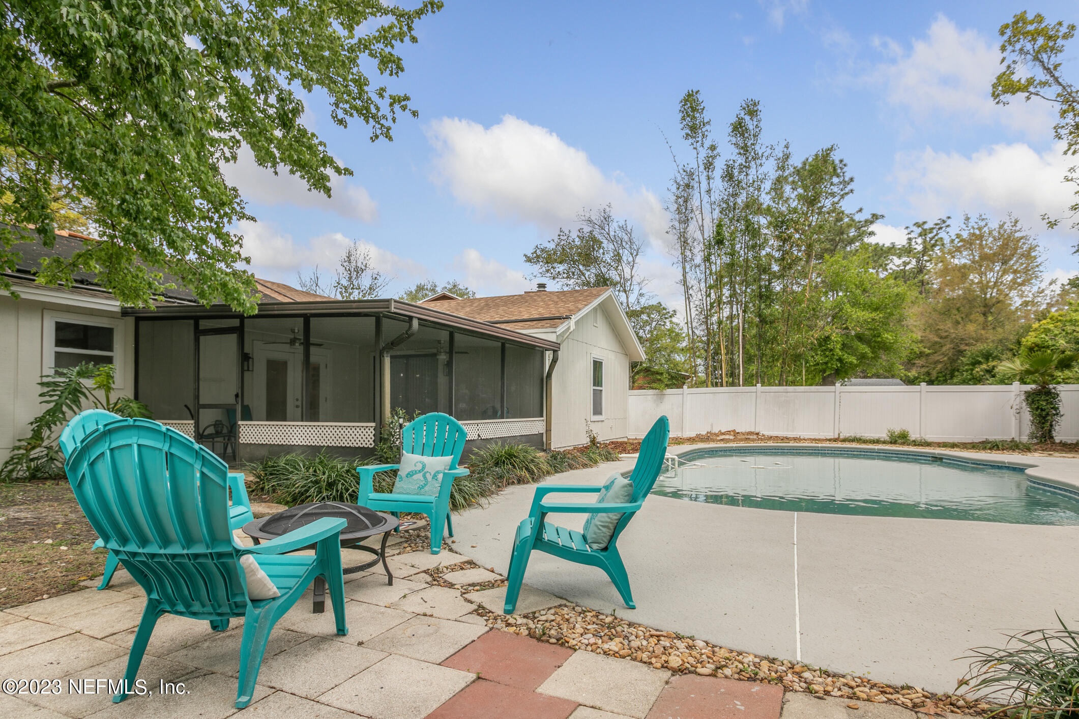 8329 CROSS TIMBERS DR E