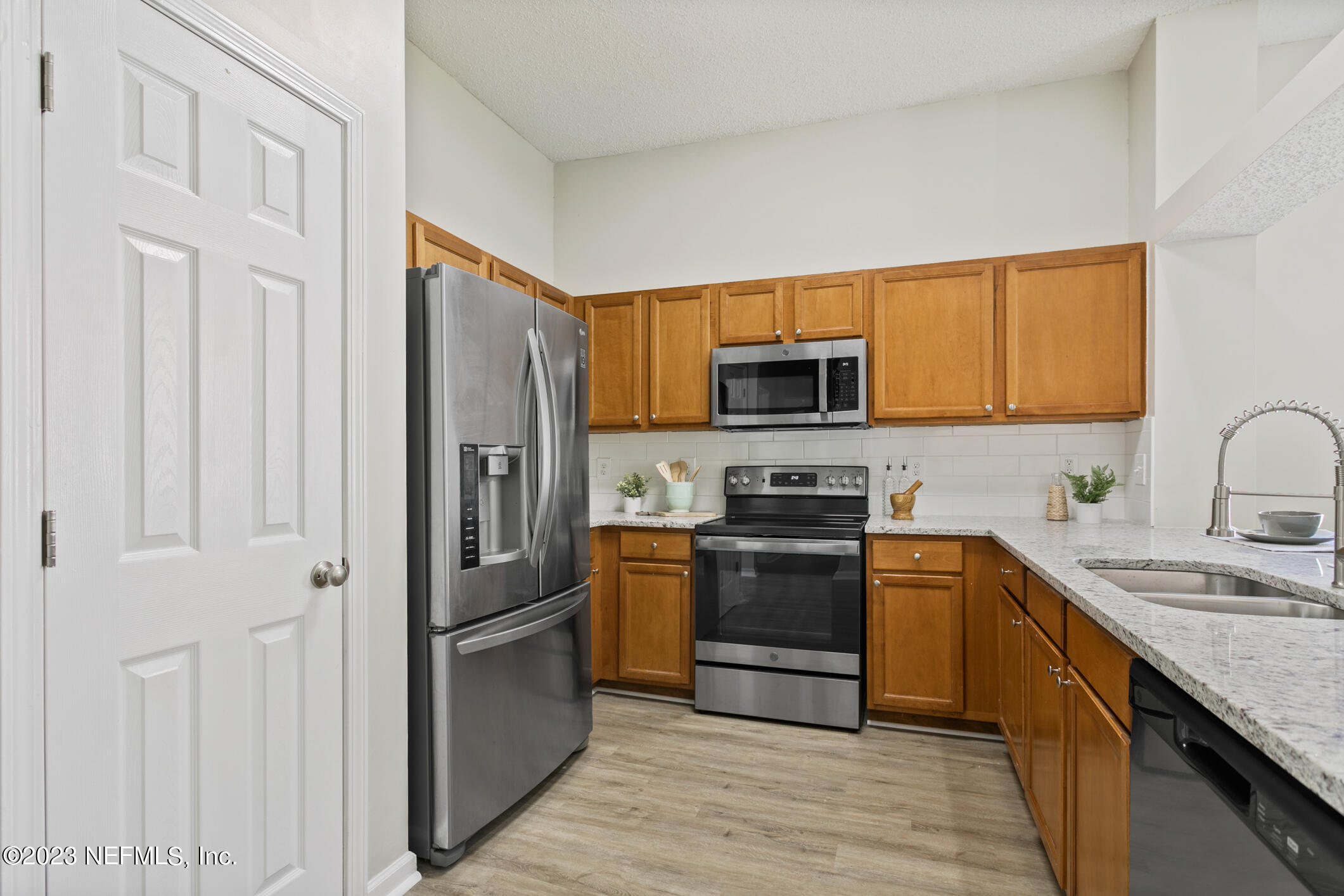 10411 CENTERWOOD CT