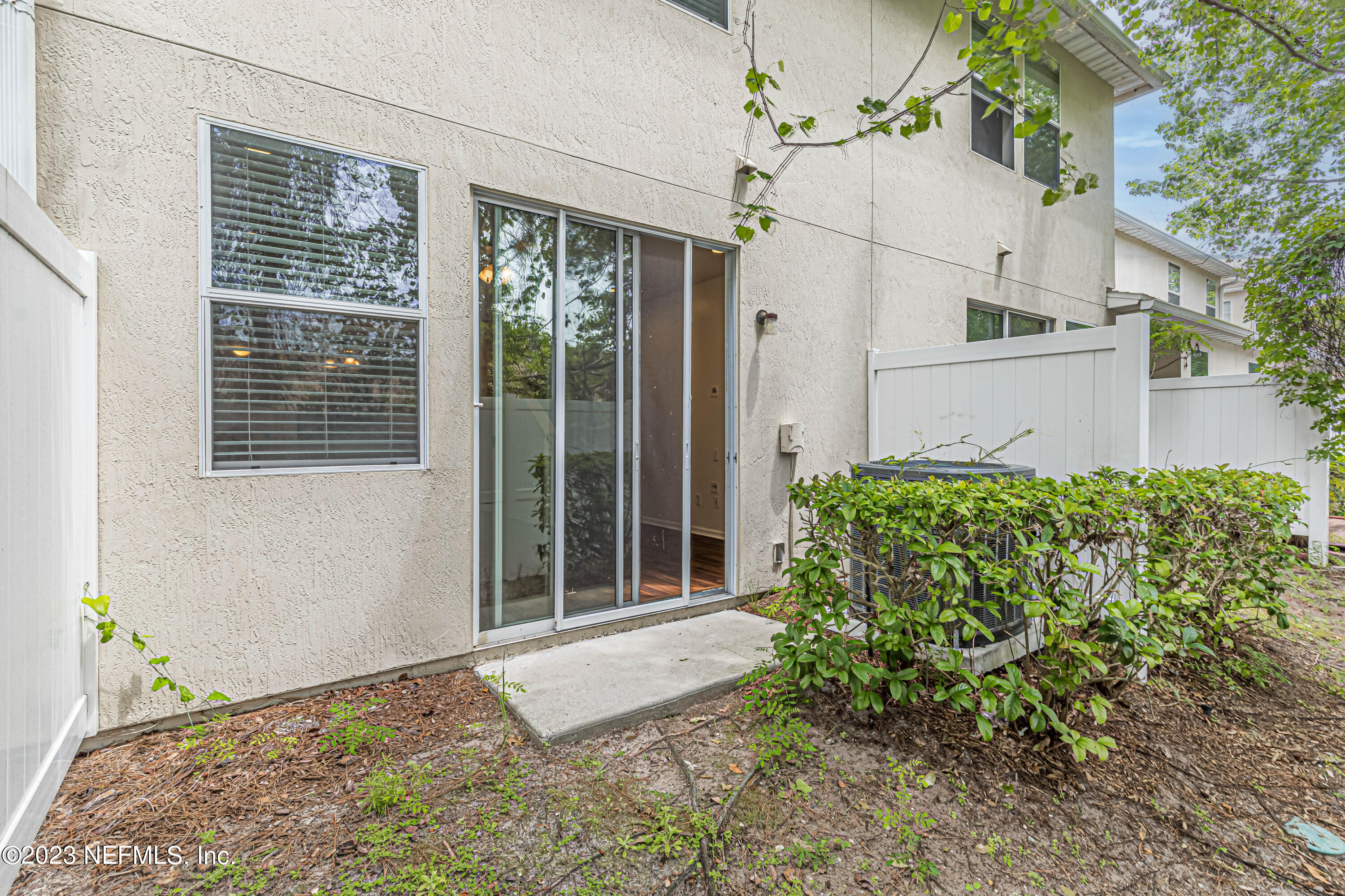 6018 BARTRAM VILLAGE DR