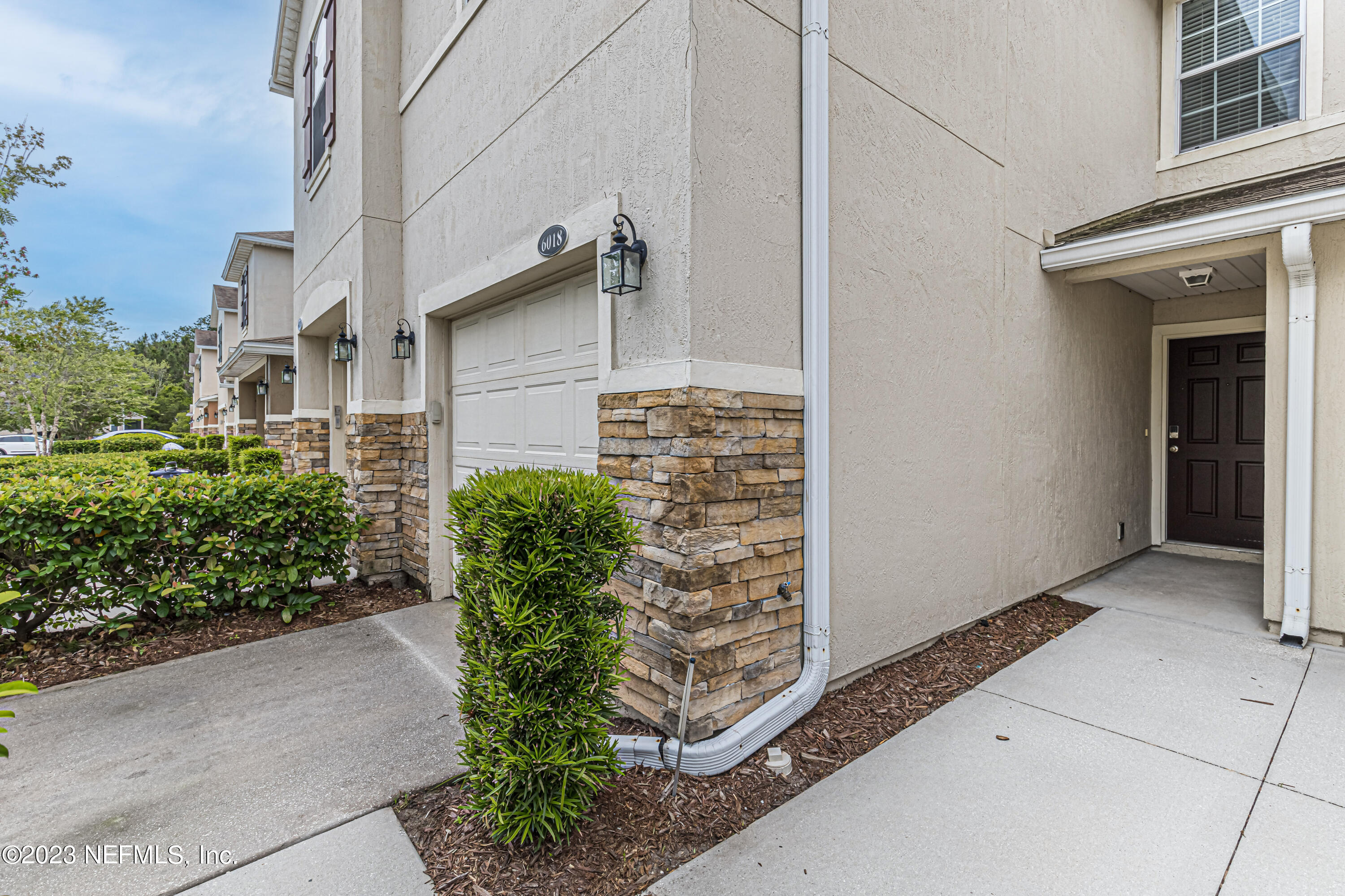 6018 BARTRAM VILLAGE DR