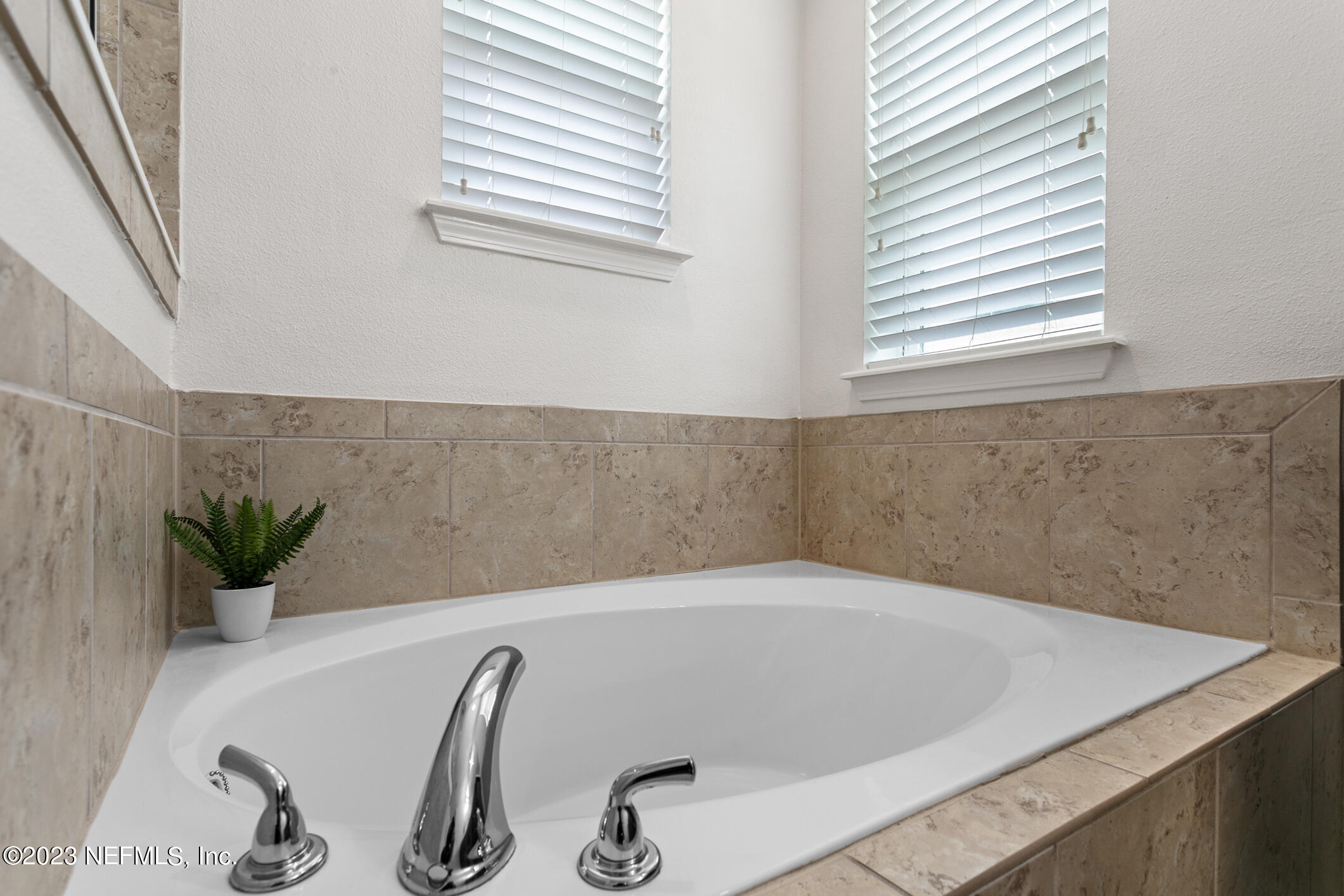 1082 WETLAND RIDGE CIR