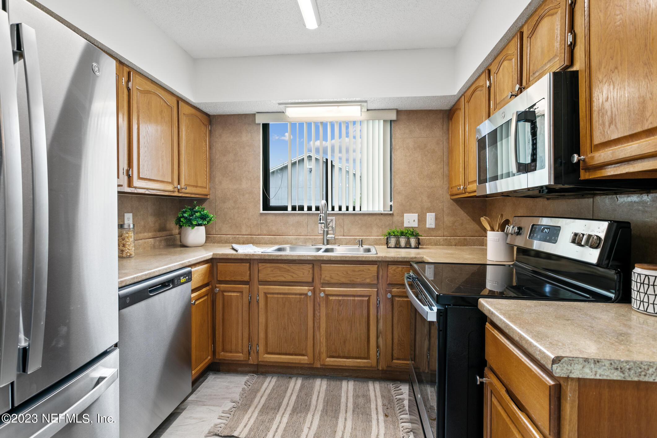 8406 GEMINI RD