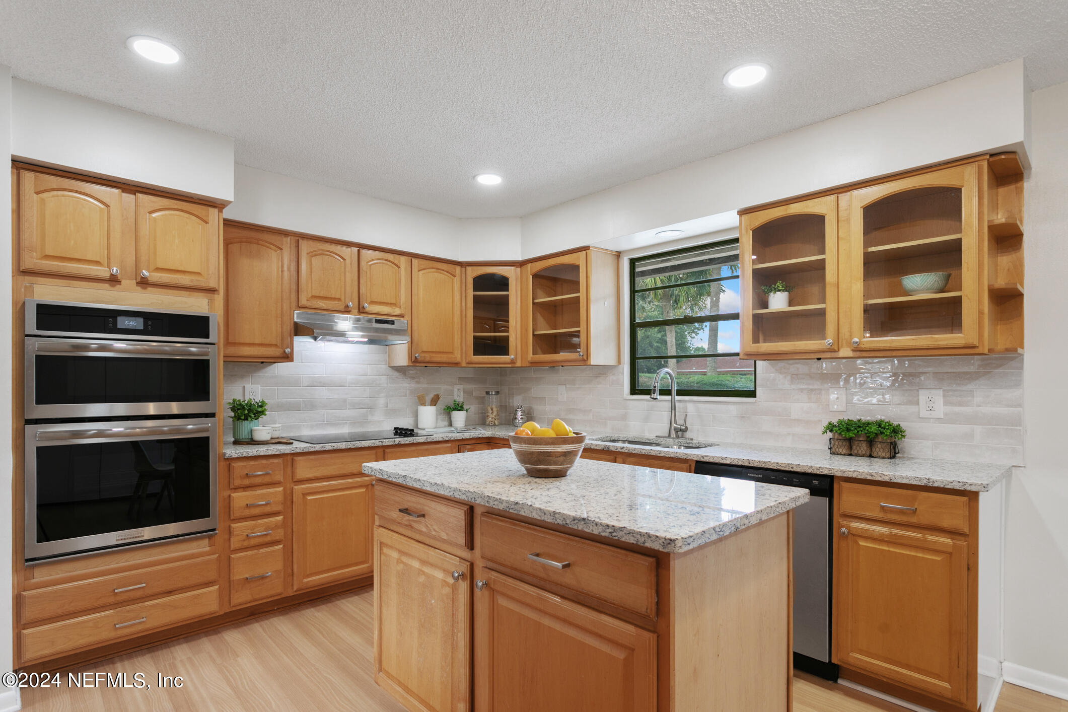 74 BELMONT Boulevard