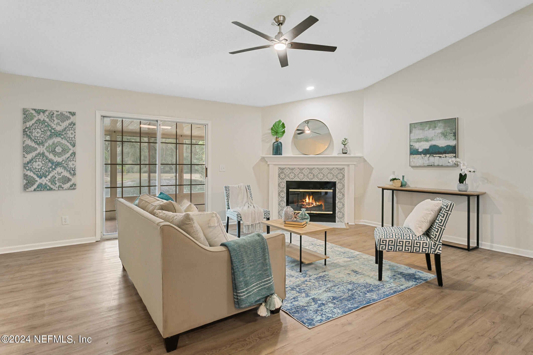 1665 SPRING OAKS Lane