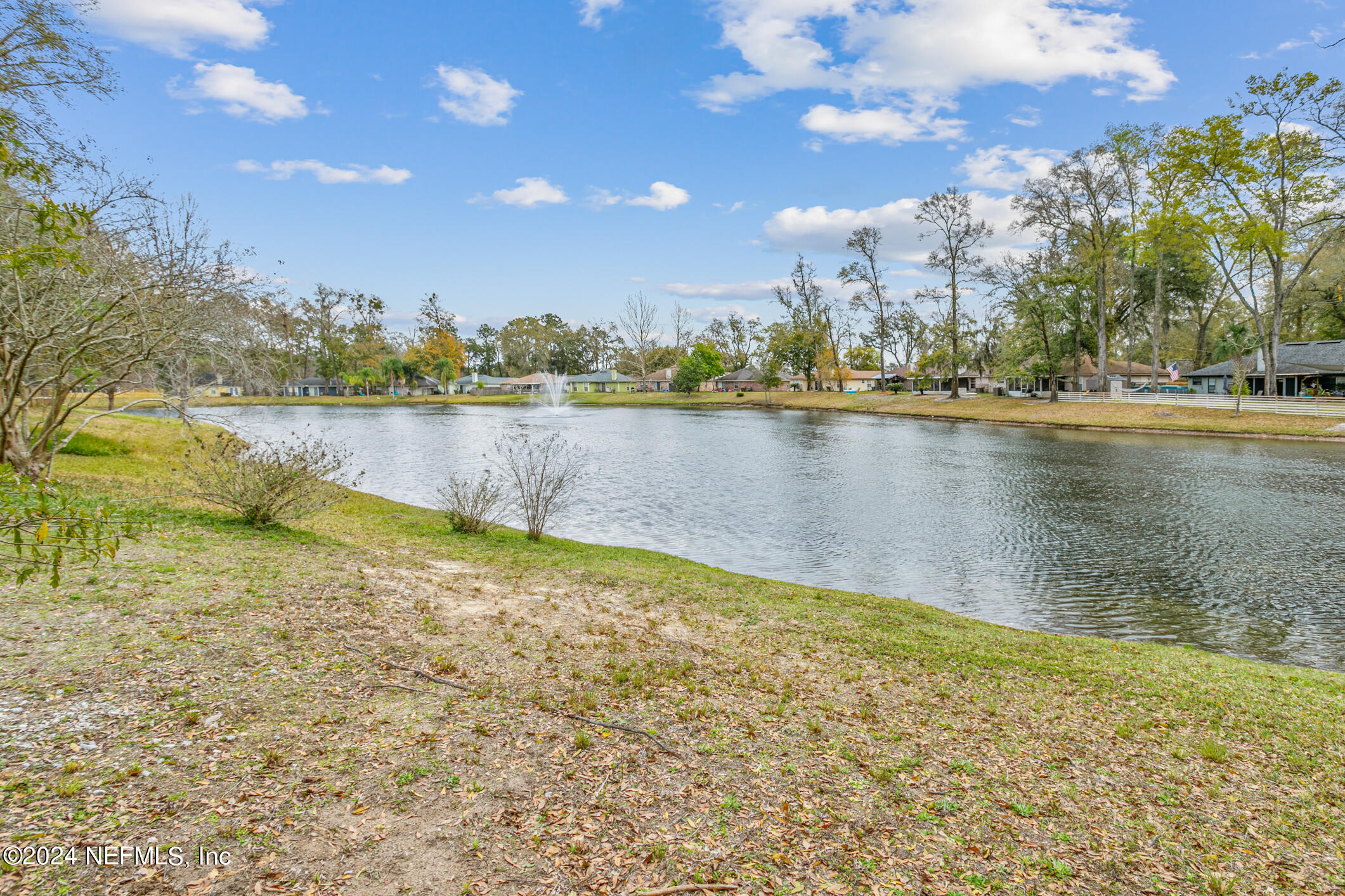 1665 SPRING OAKS Lane