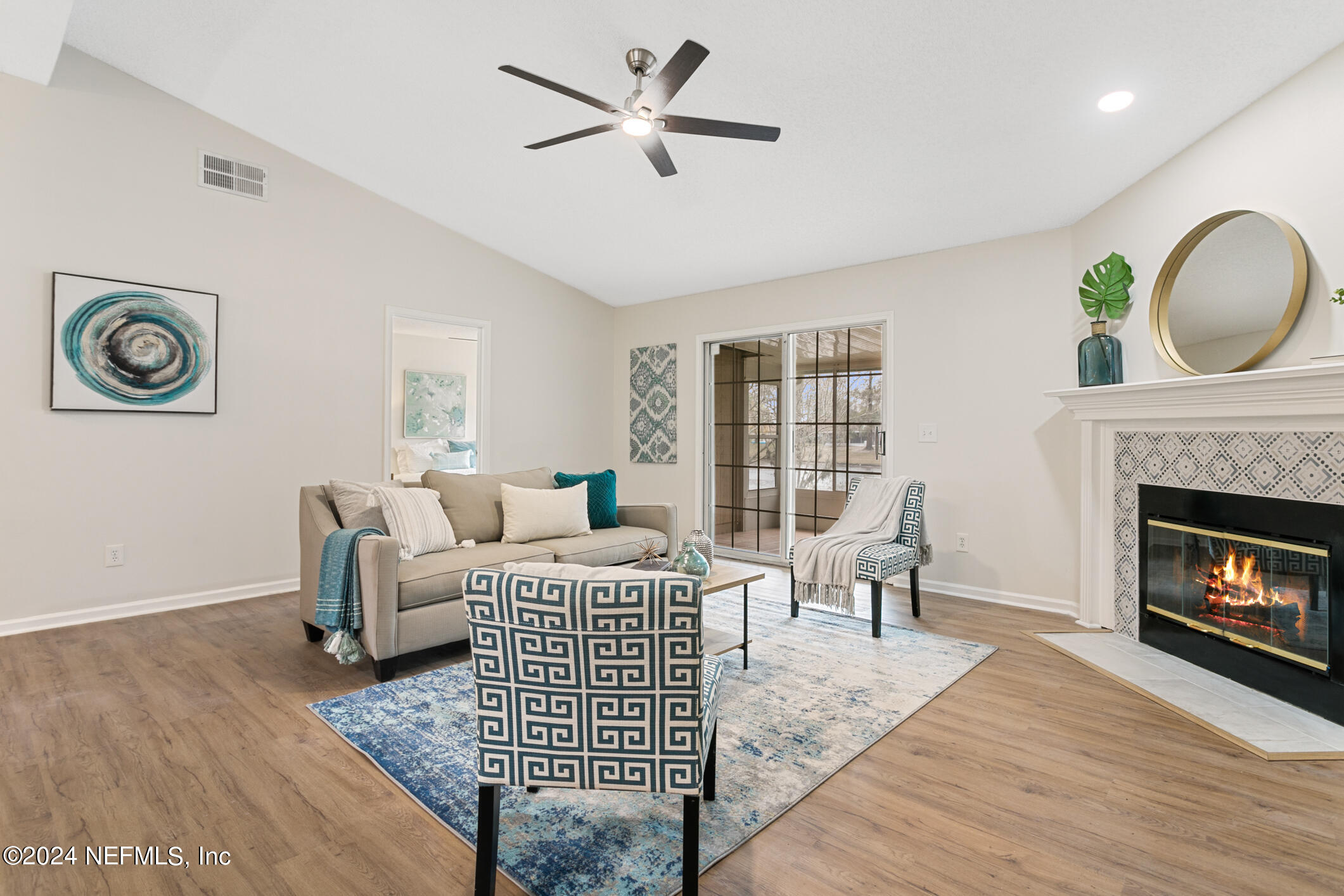 1665 SPRING OAKS Lane