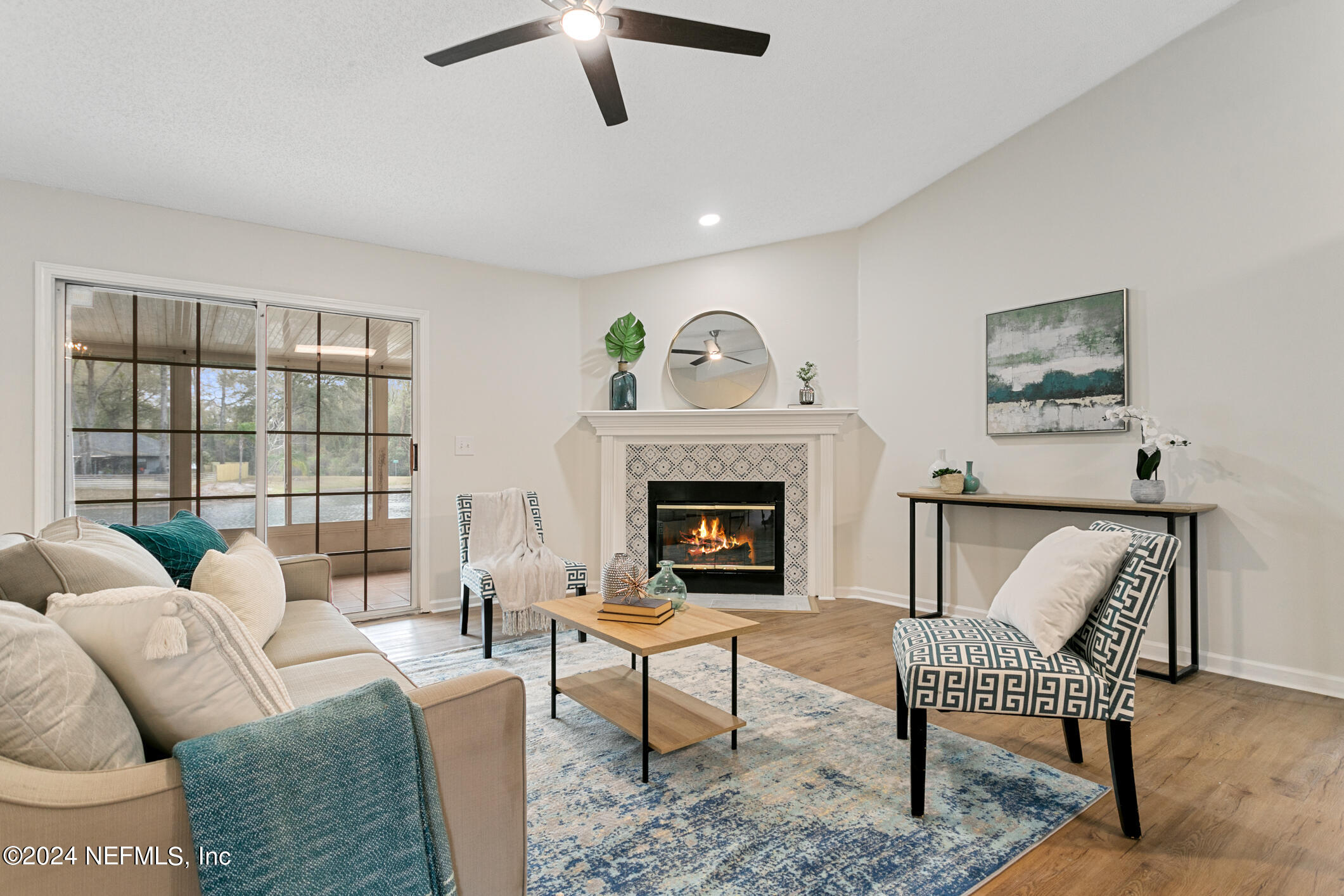 1665 SPRING OAKS Lane