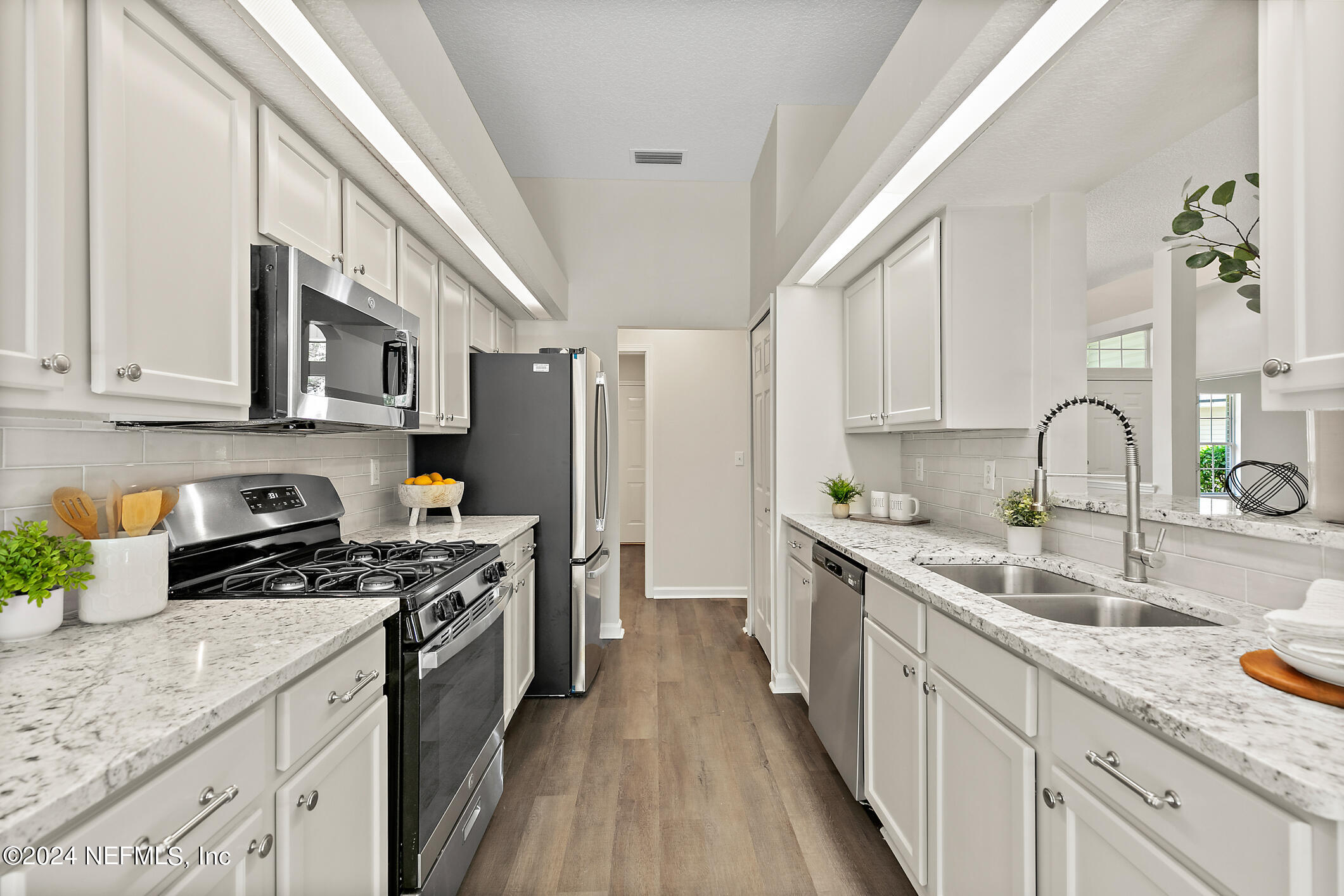6155 FILLYSIDE Trail