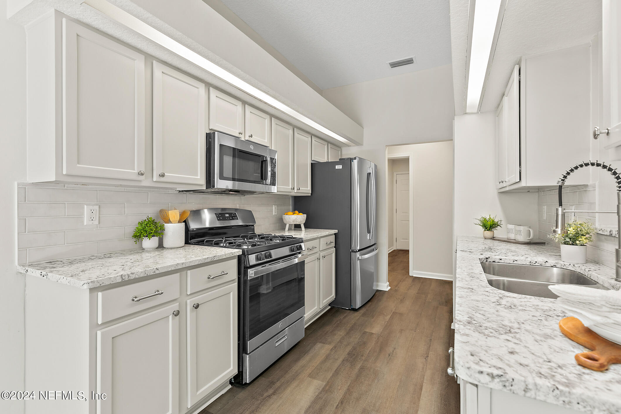 6155 FILLYSIDE Trail