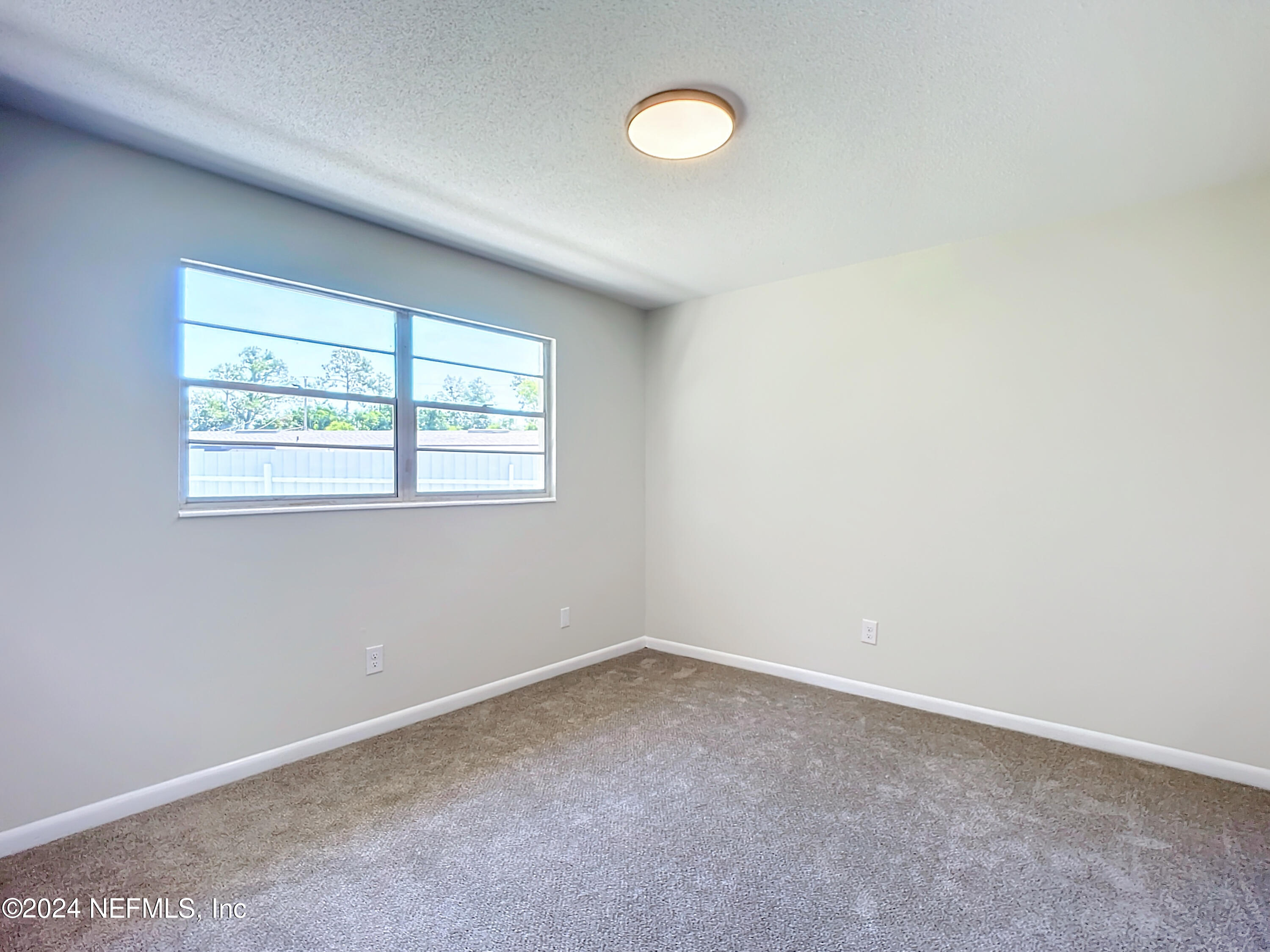 582 VALDERIA Drive