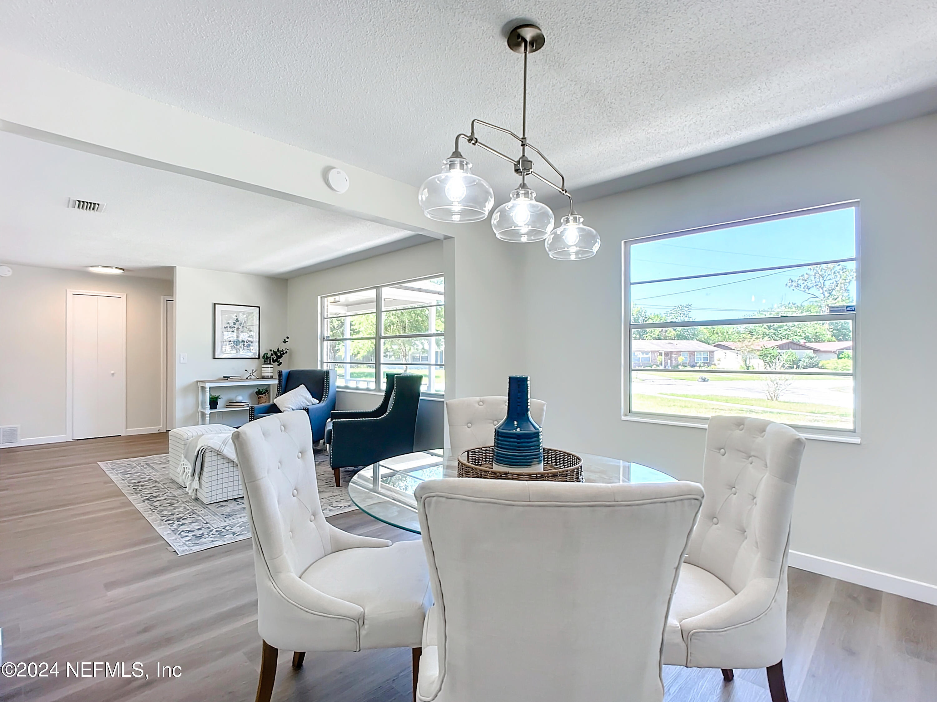 582 VALDERIA Drive