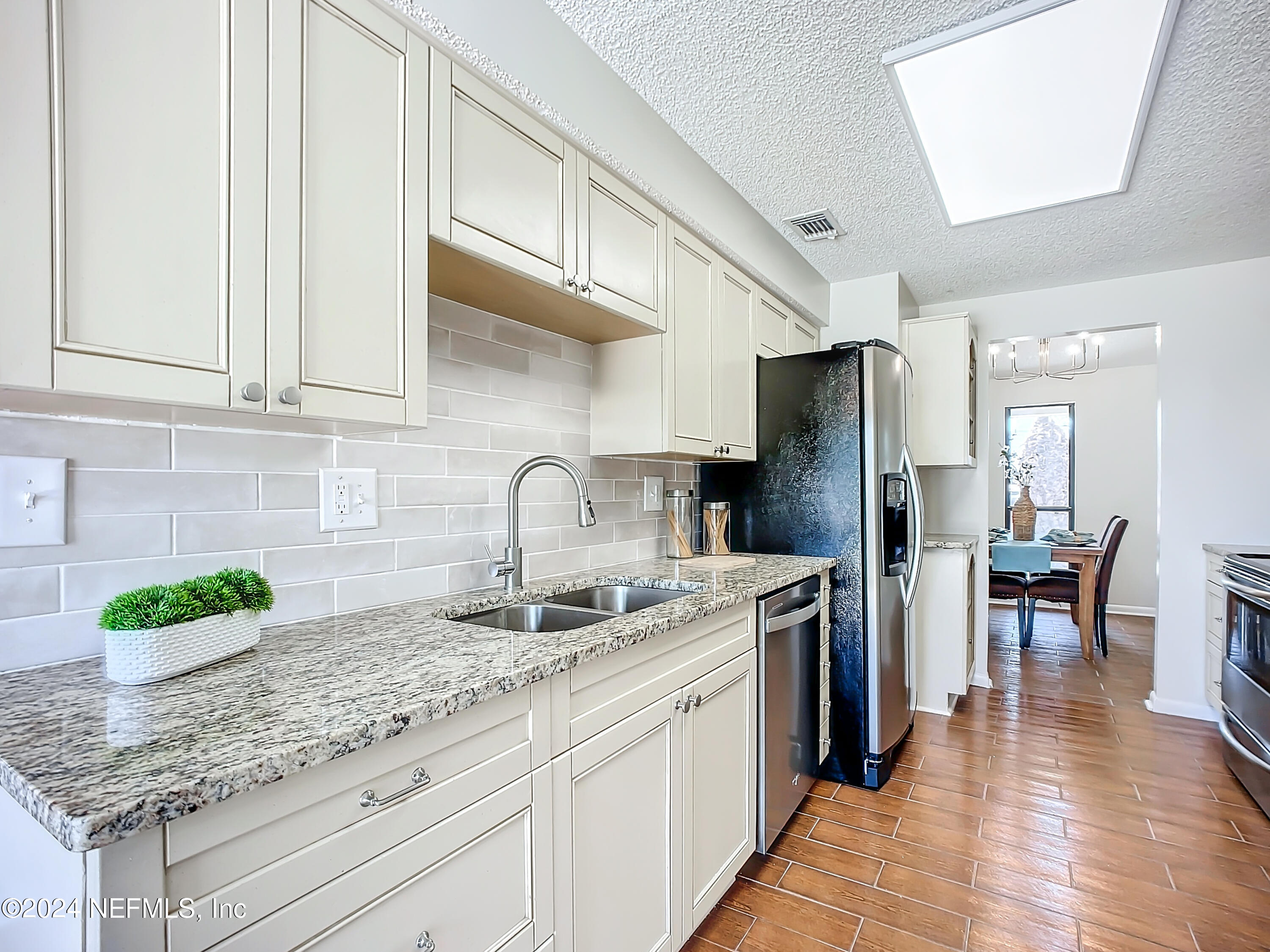 8357 CHIMNEY OAK Drive