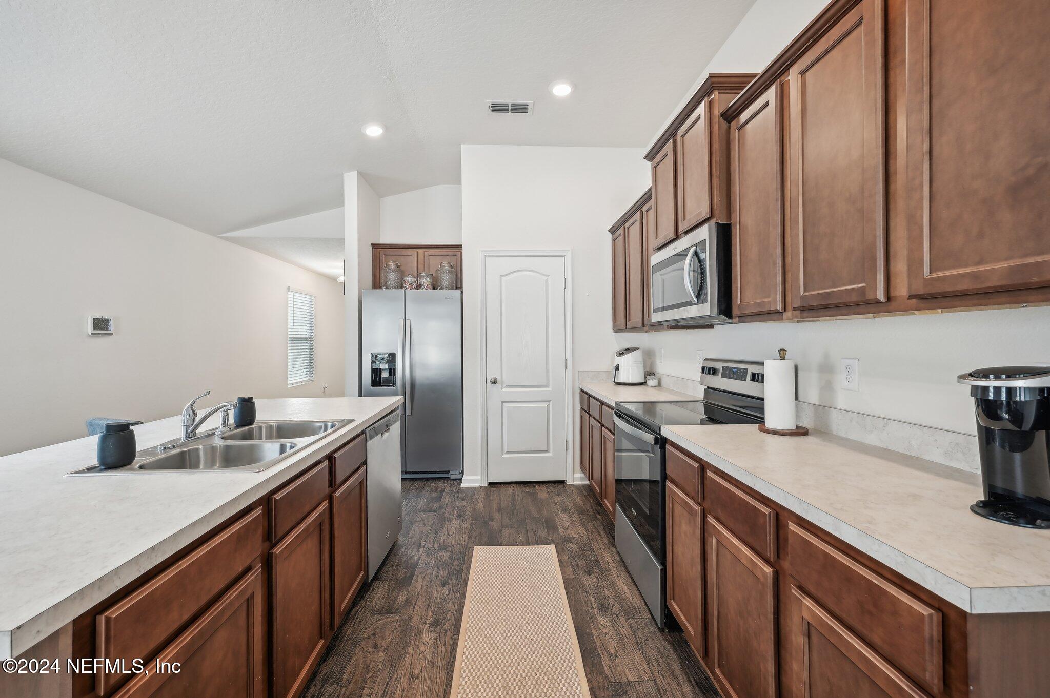 8029 CAPE FOX Drive