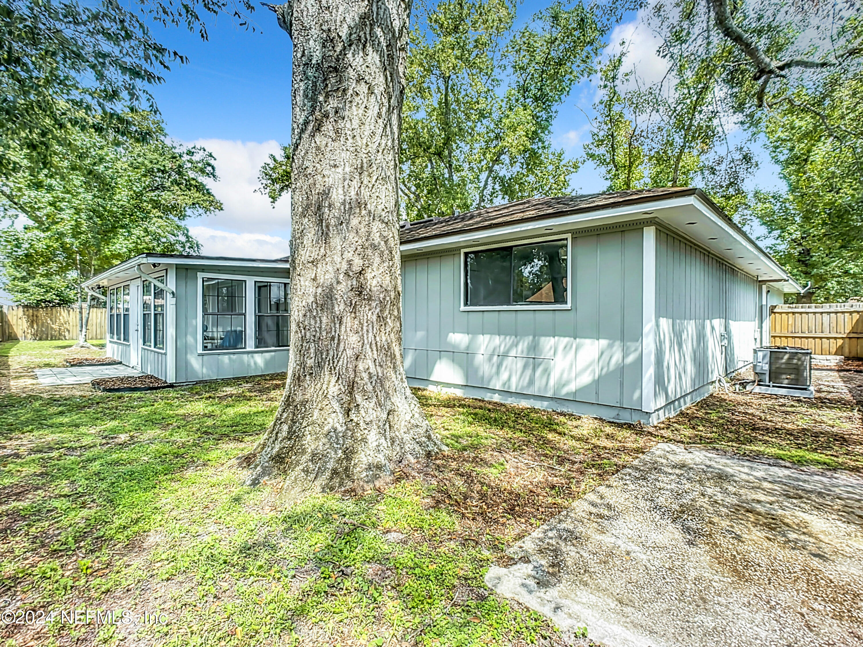 8482 BLUESTEM Court