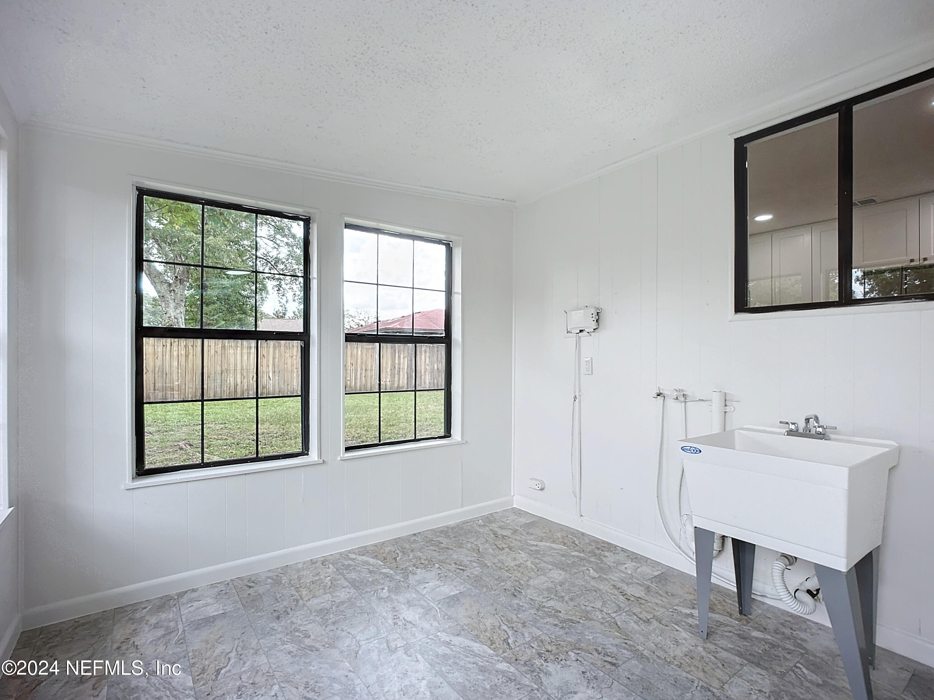 8482 BLUESTEM Court