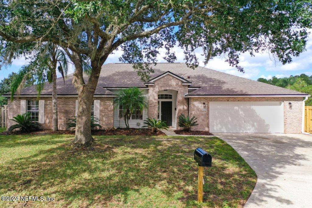 528 BAY HOLLOW Court