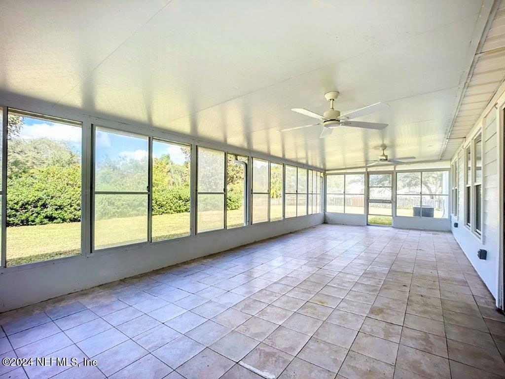 528 BAY HOLLOW Court