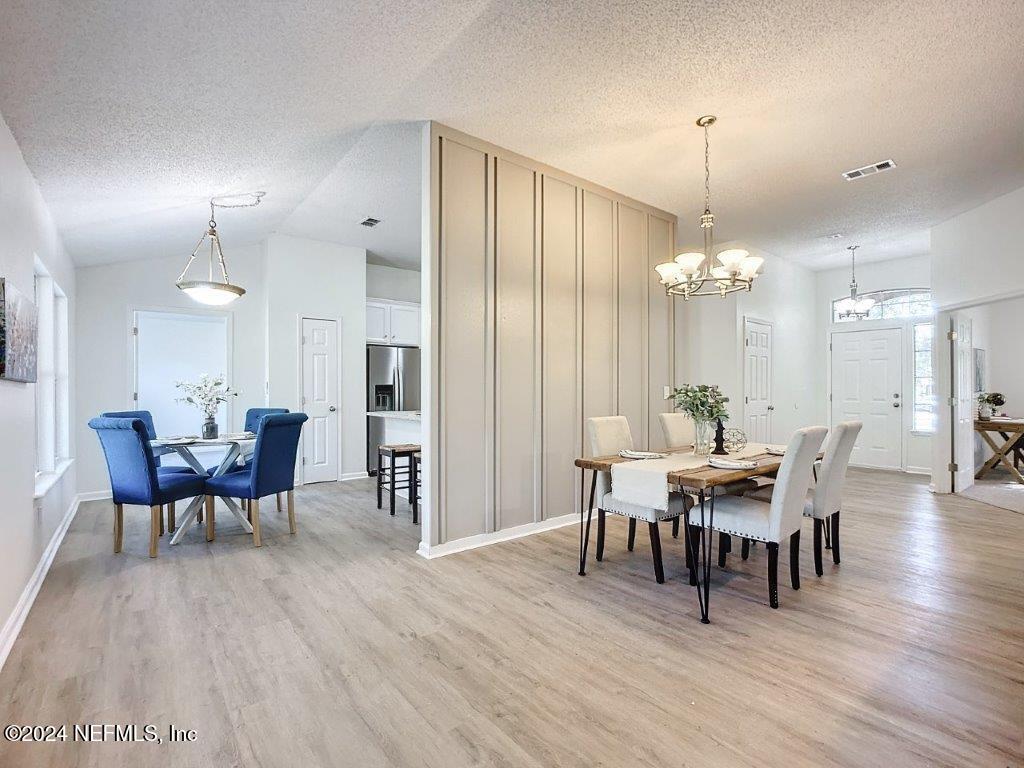 528 BAY HOLLOW Court