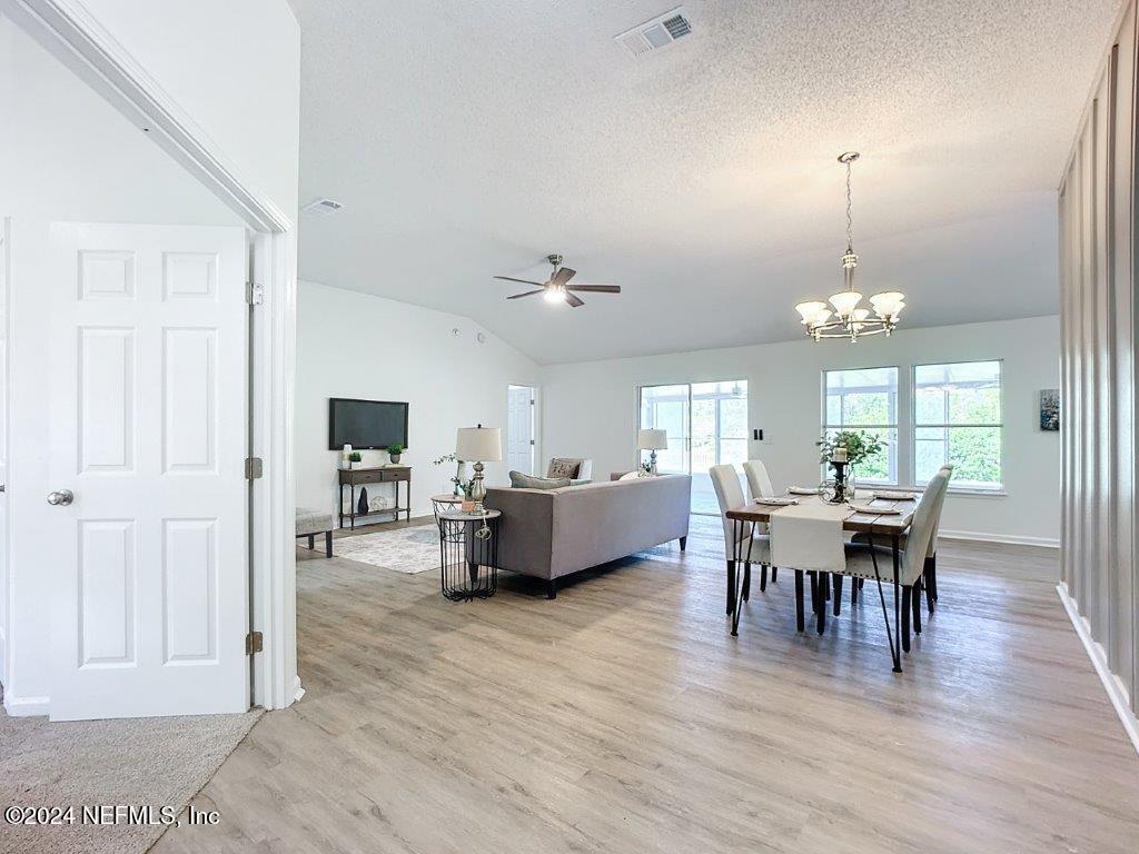 528 BAY HOLLOW Court