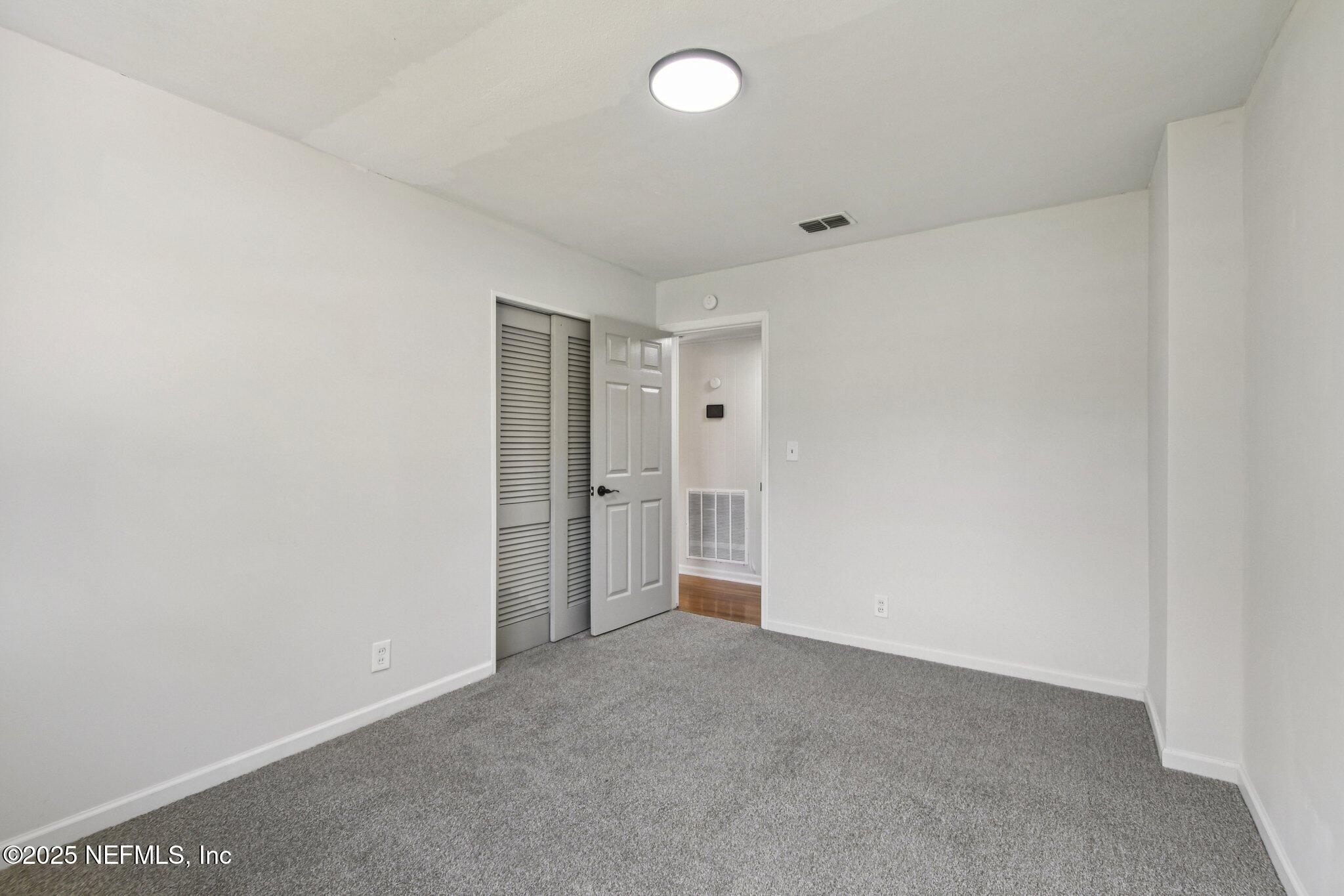 6524 SOLANDRA Drive