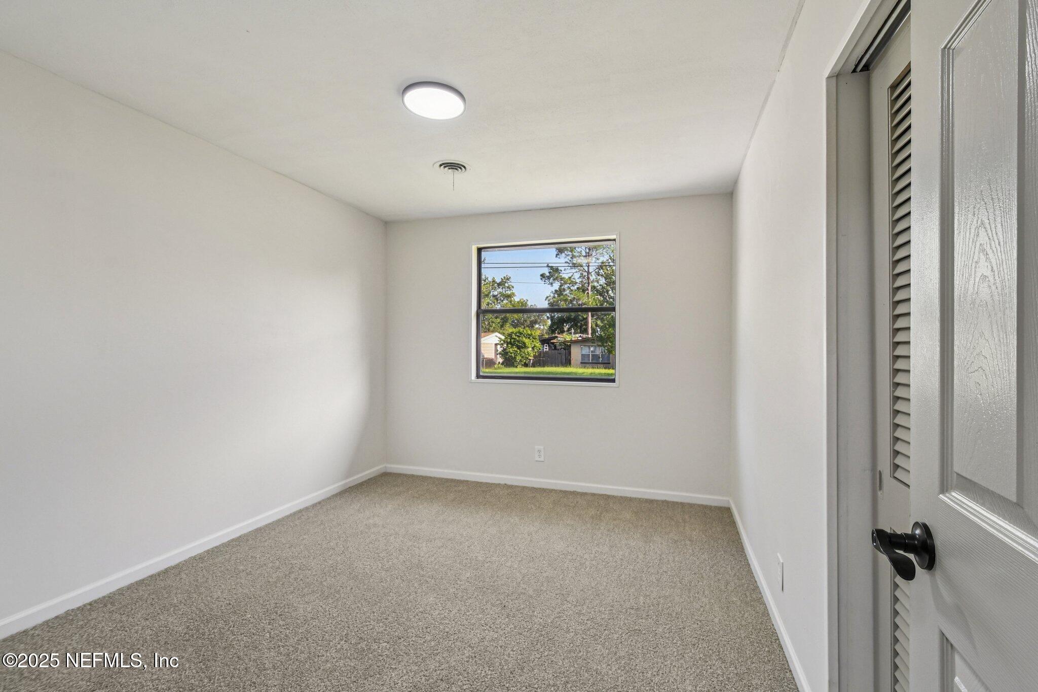 6524 SOLANDRA Drive