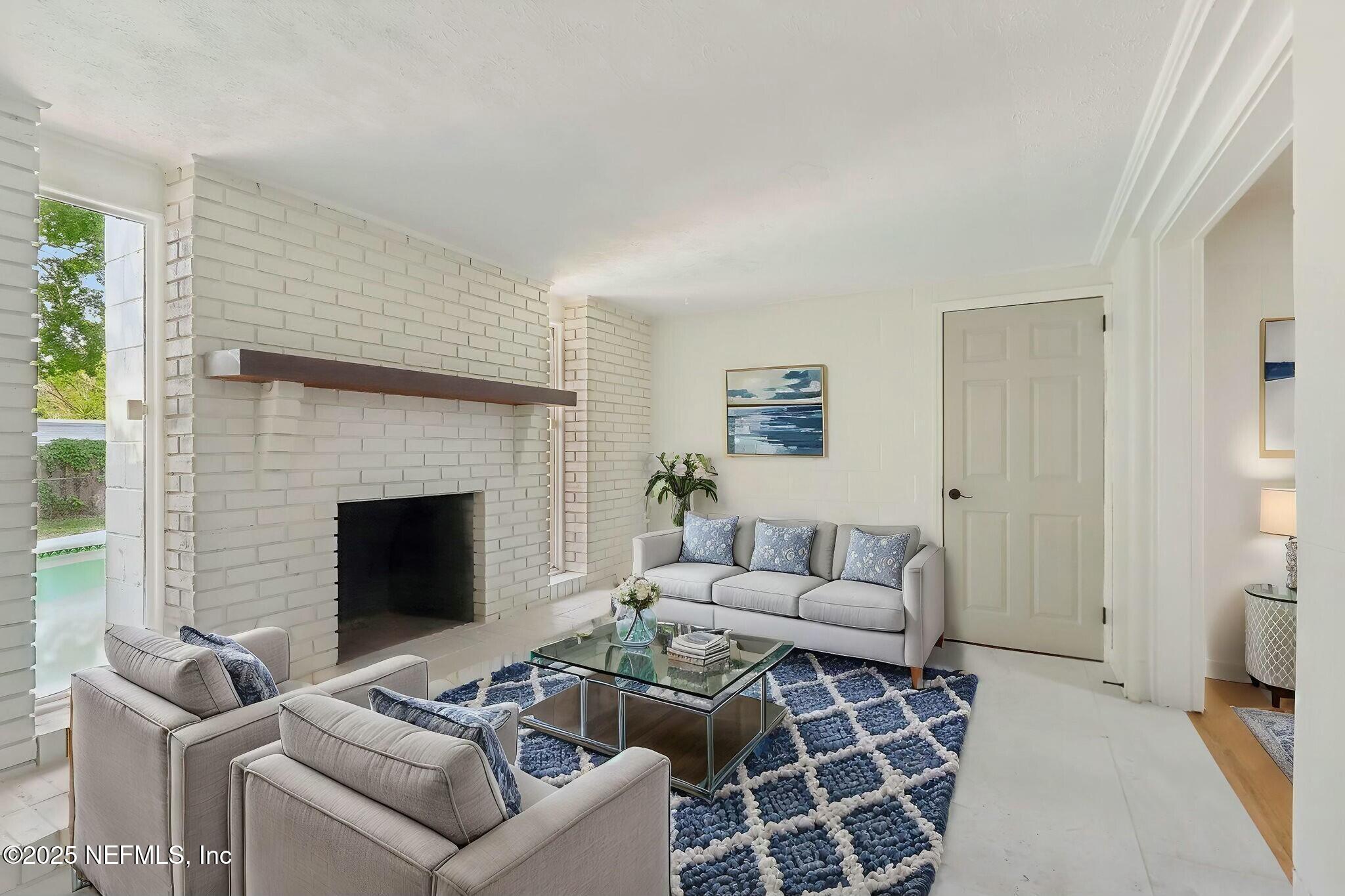 6524 SOLANDRA Drive