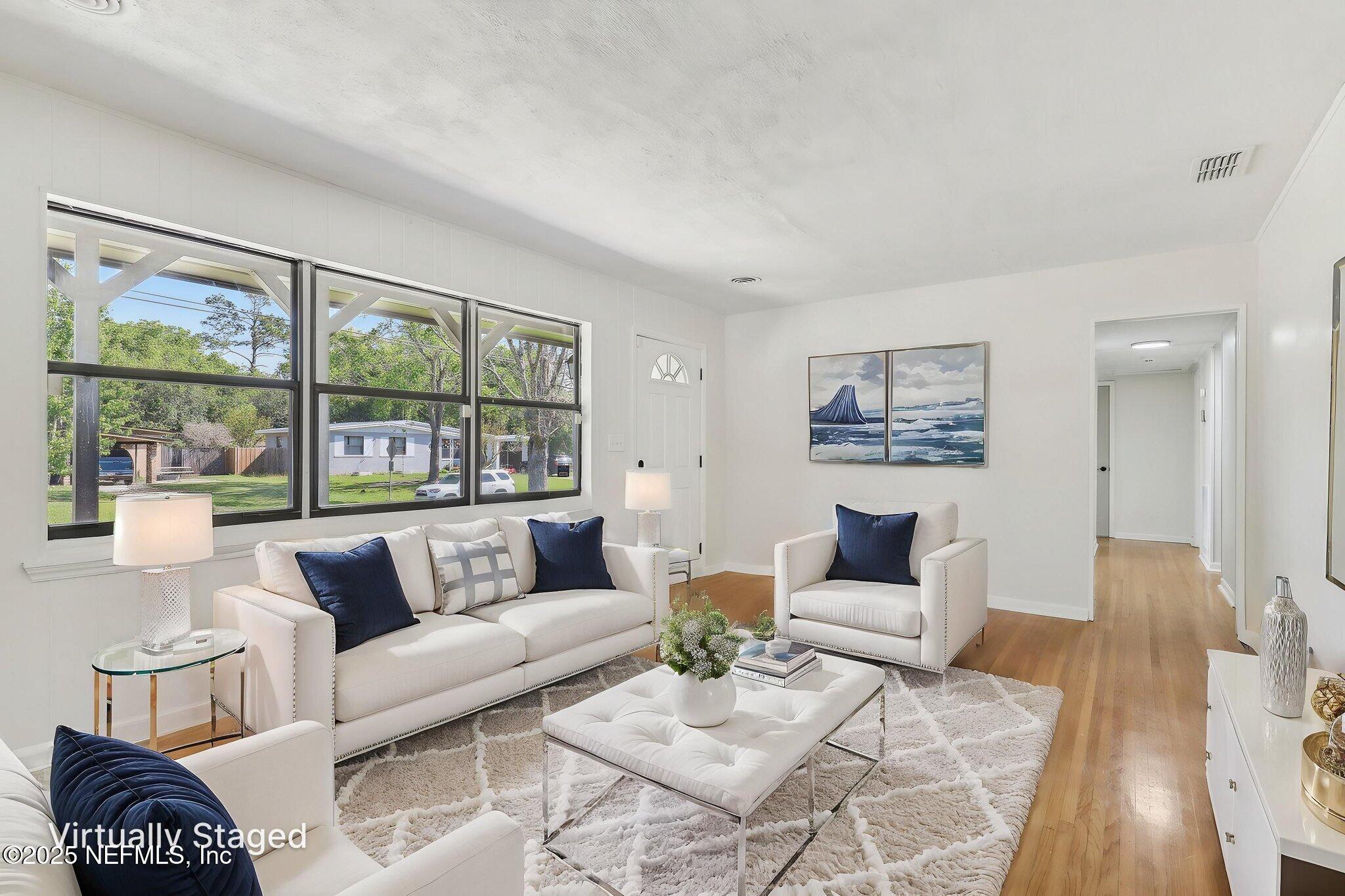 6524 SOLANDRA Drive
