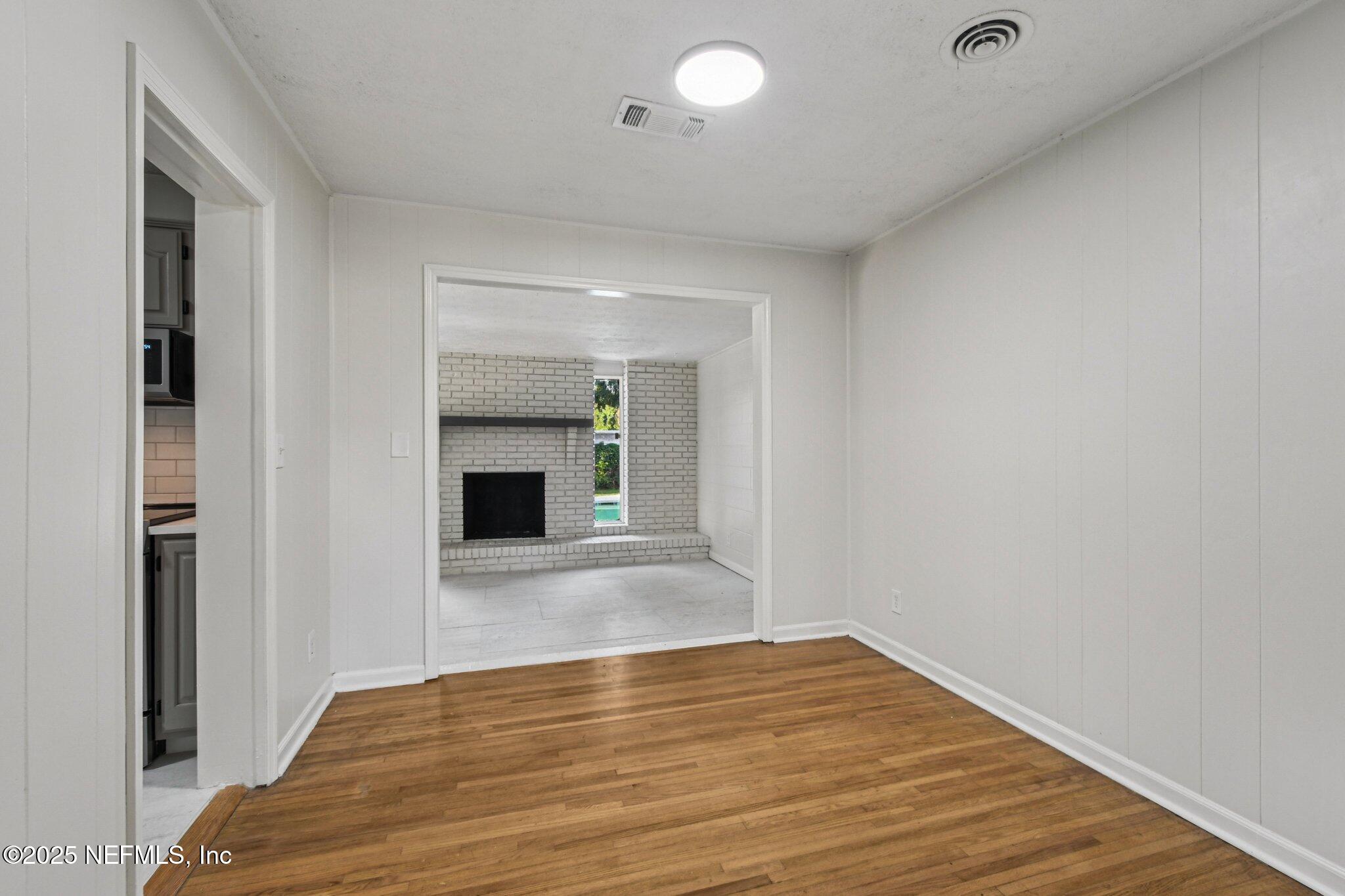 6524 SOLANDRA Drive