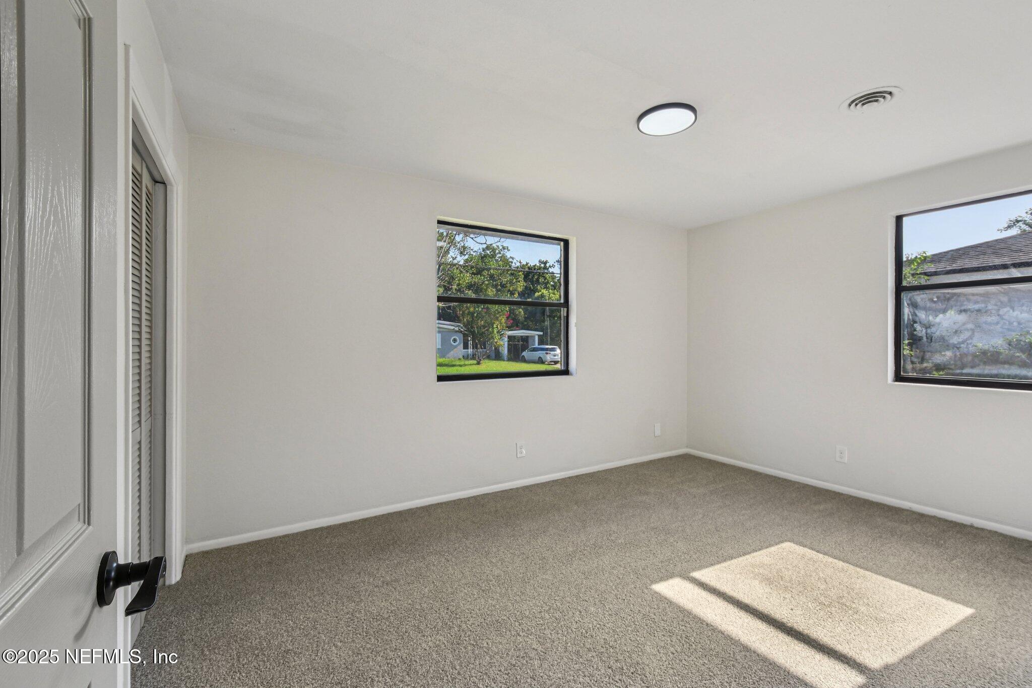 6524 SOLANDRA Drive
