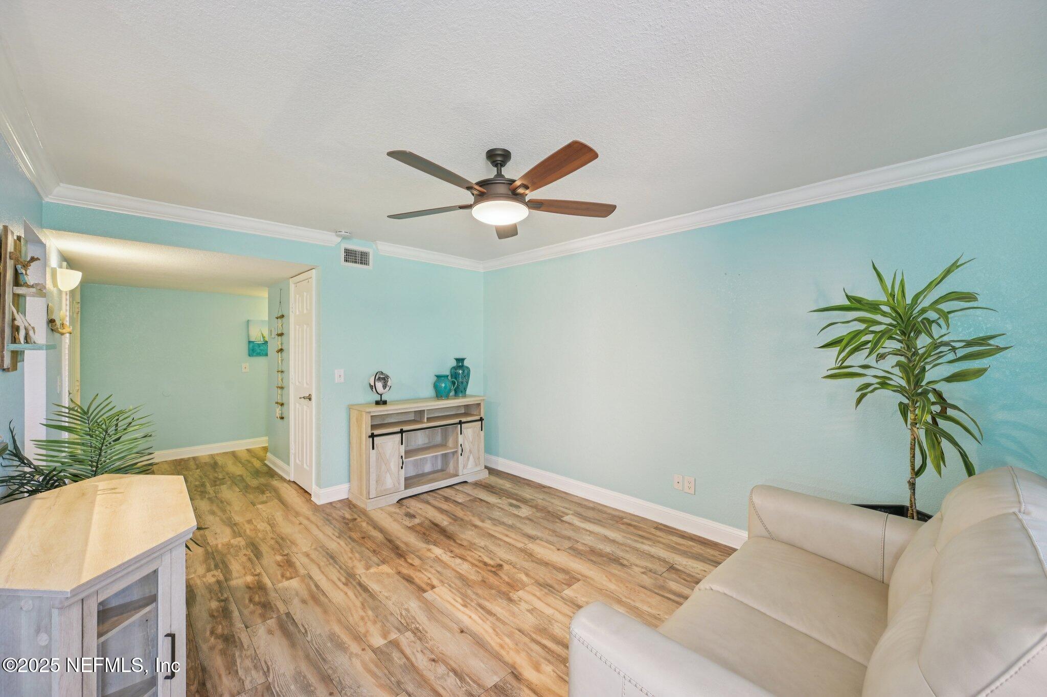 930 SEASHELL Lane