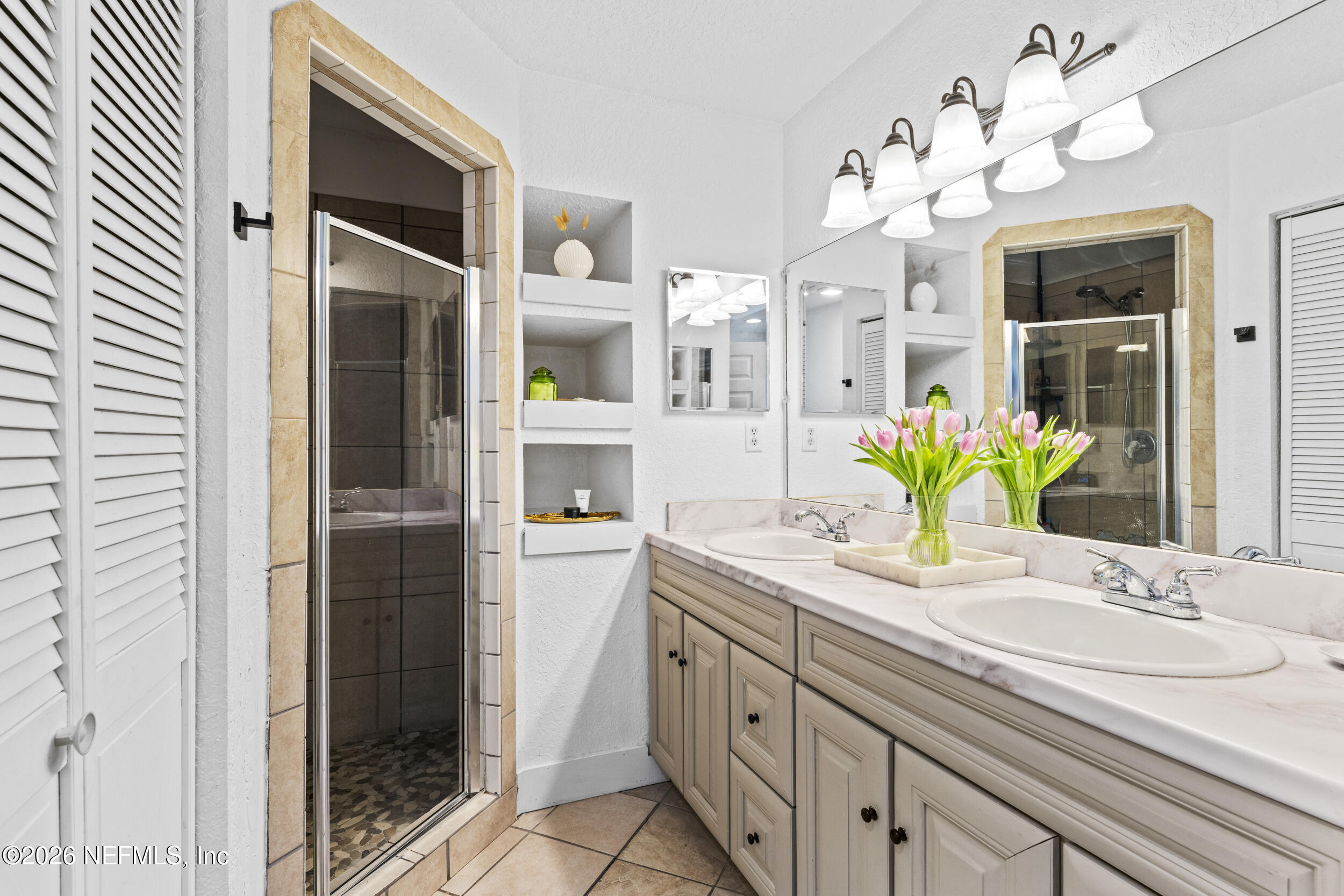 553 ARTHUR MOORE Drive