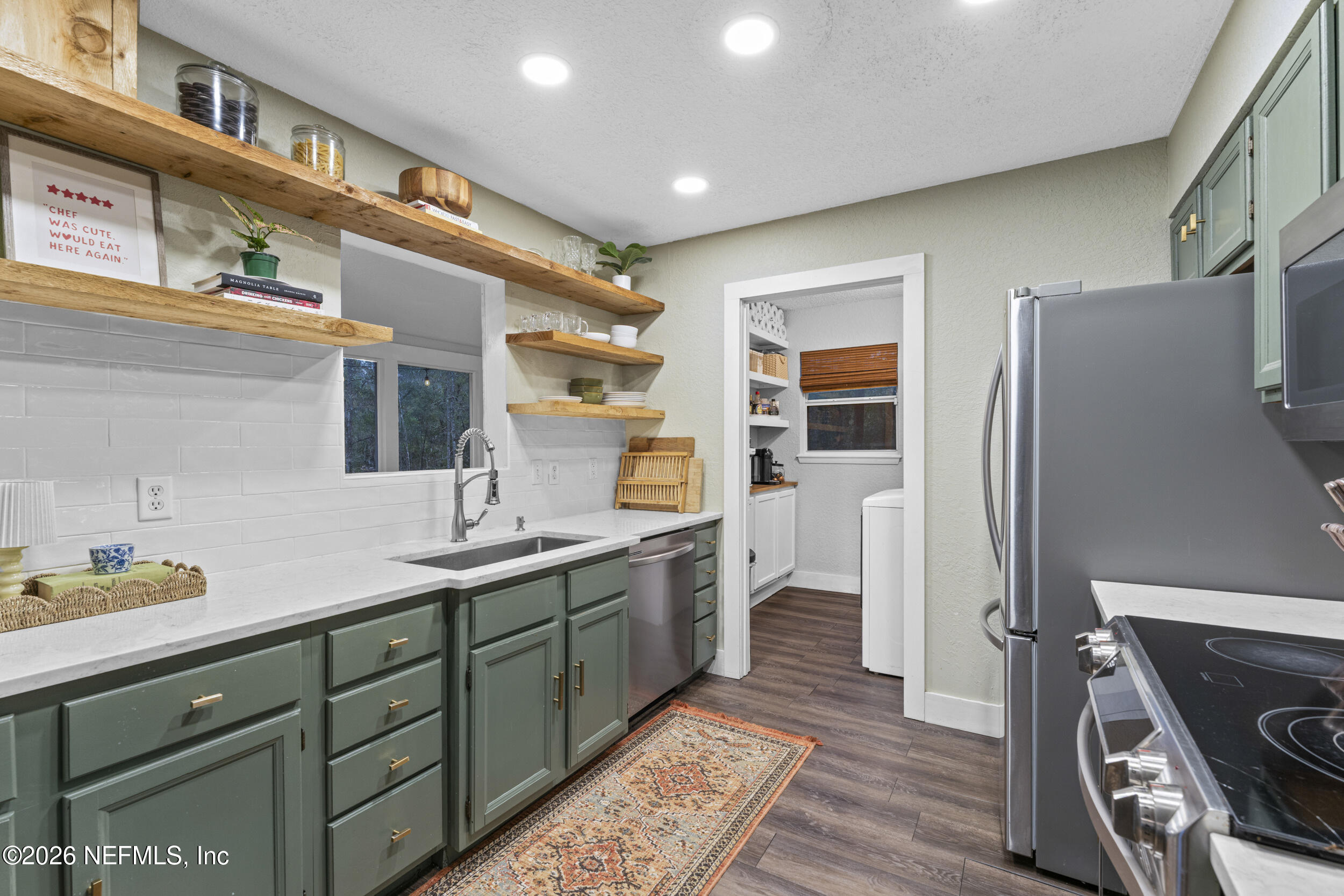 553 ARTHUR MOORE Drive