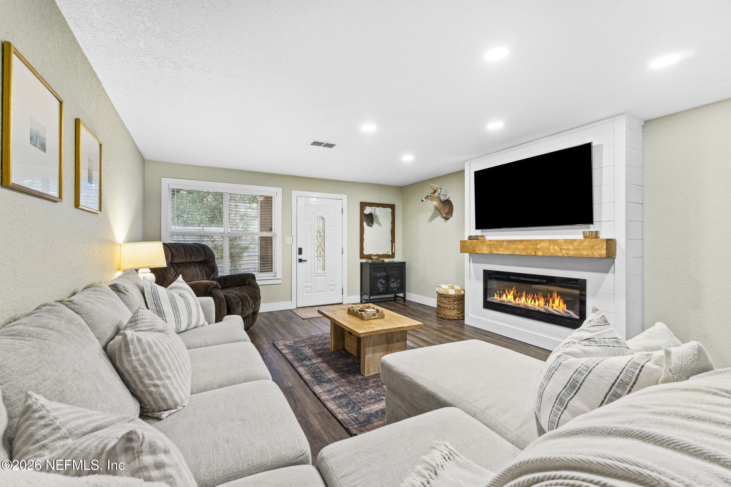 553 ARTHUR MOORE Drive