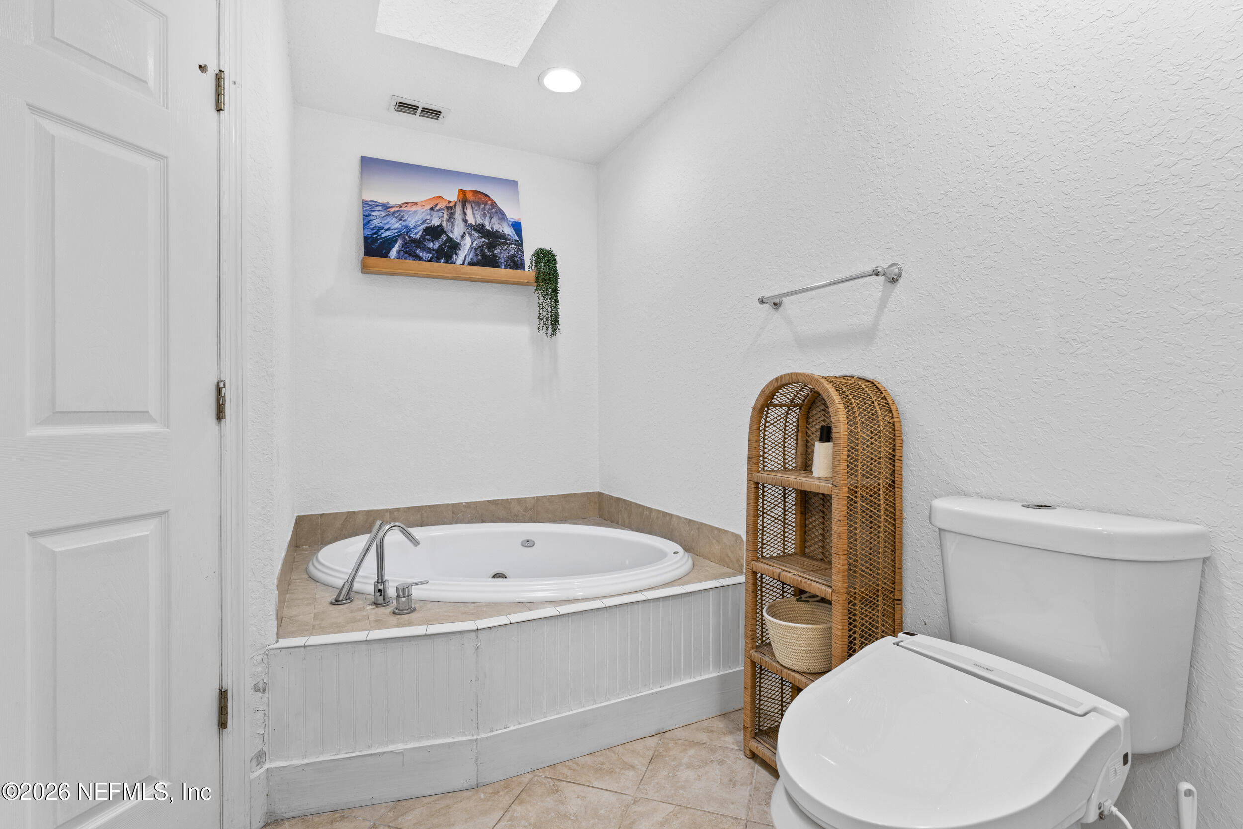 553 ARTHUR MOORE Drive